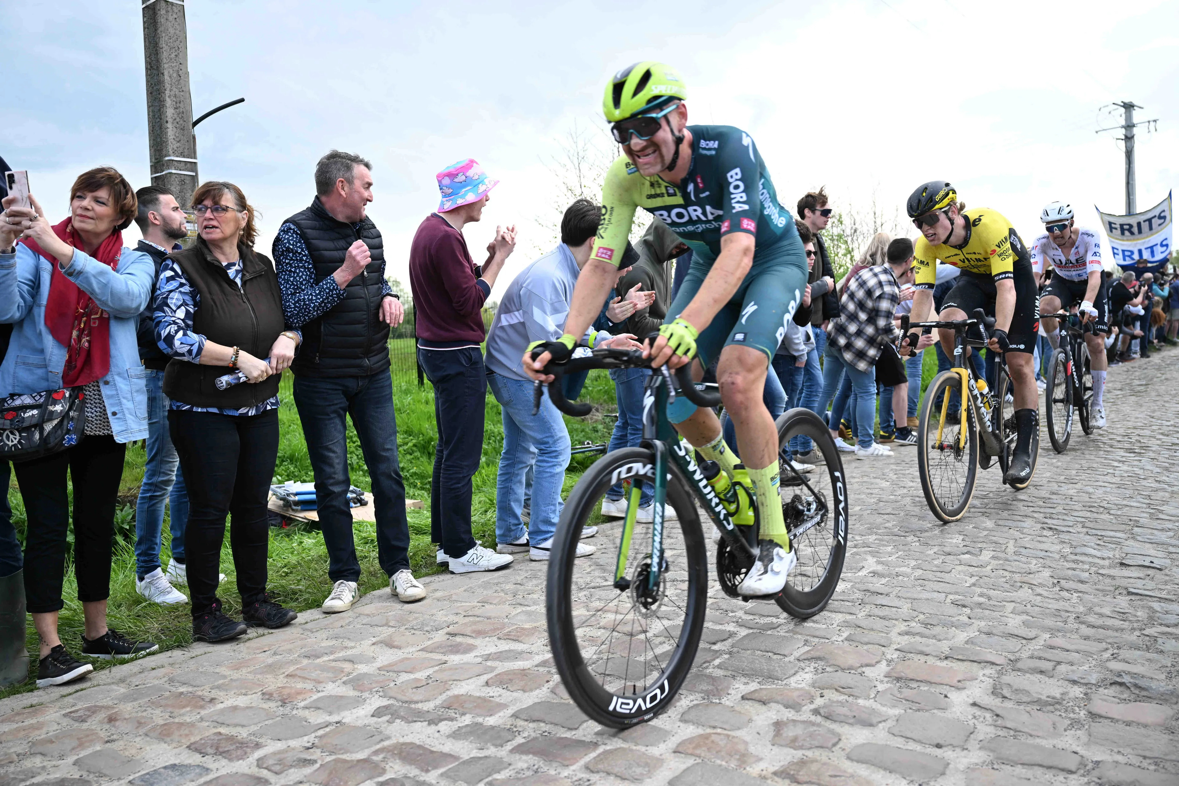 Jordi Meeus conquista a primeira vitória desde os Campos Elíseos na 3ª etapa da Volta à Noruega; Wout van Aert é 4º no regresso aos sprints