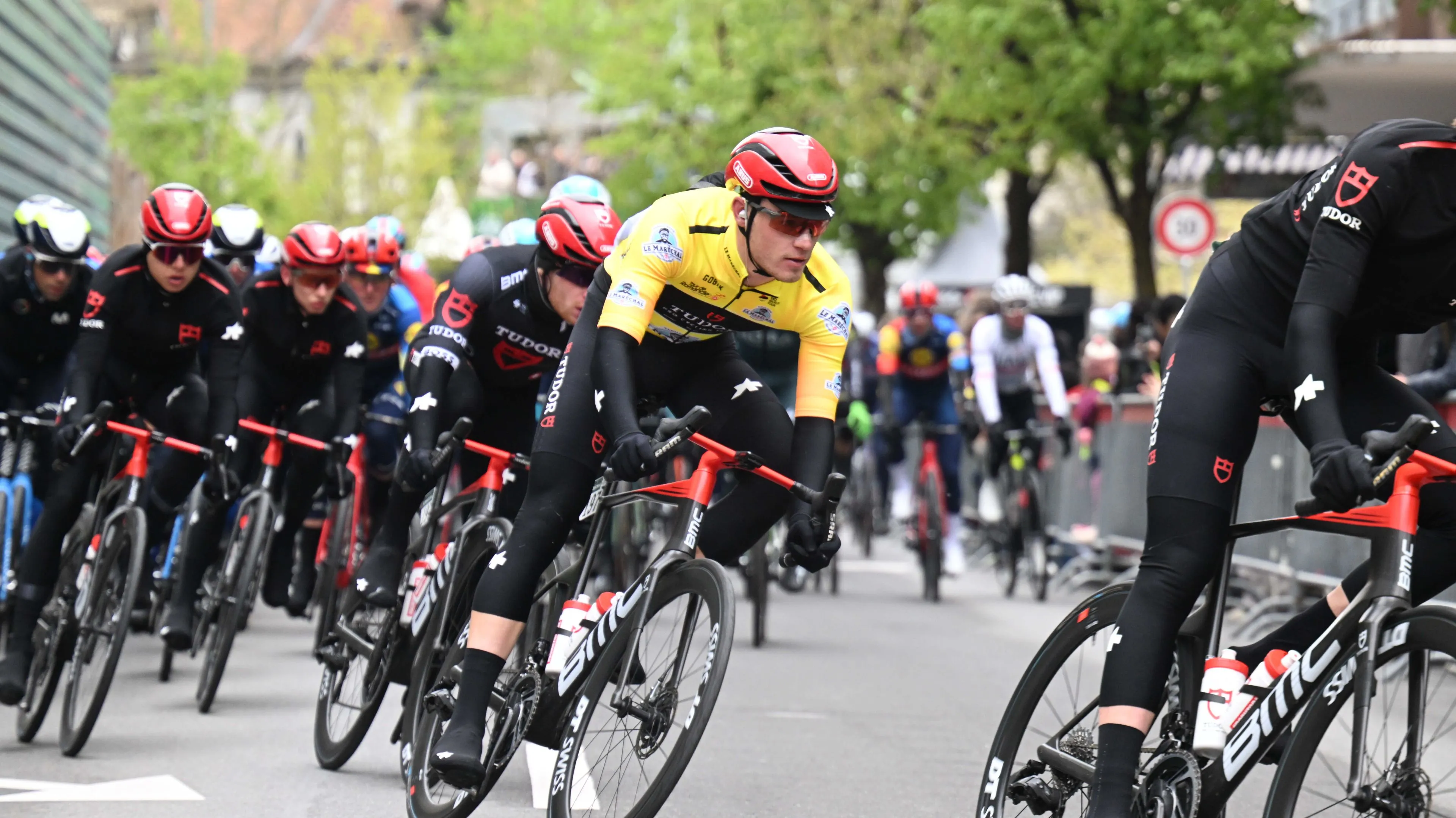 Medical Report and withdrawals Tour de Romandie 2024 | Update stage 2: After shocking yellow jersey, former race leader Maikel Zijlaard forced to abandon