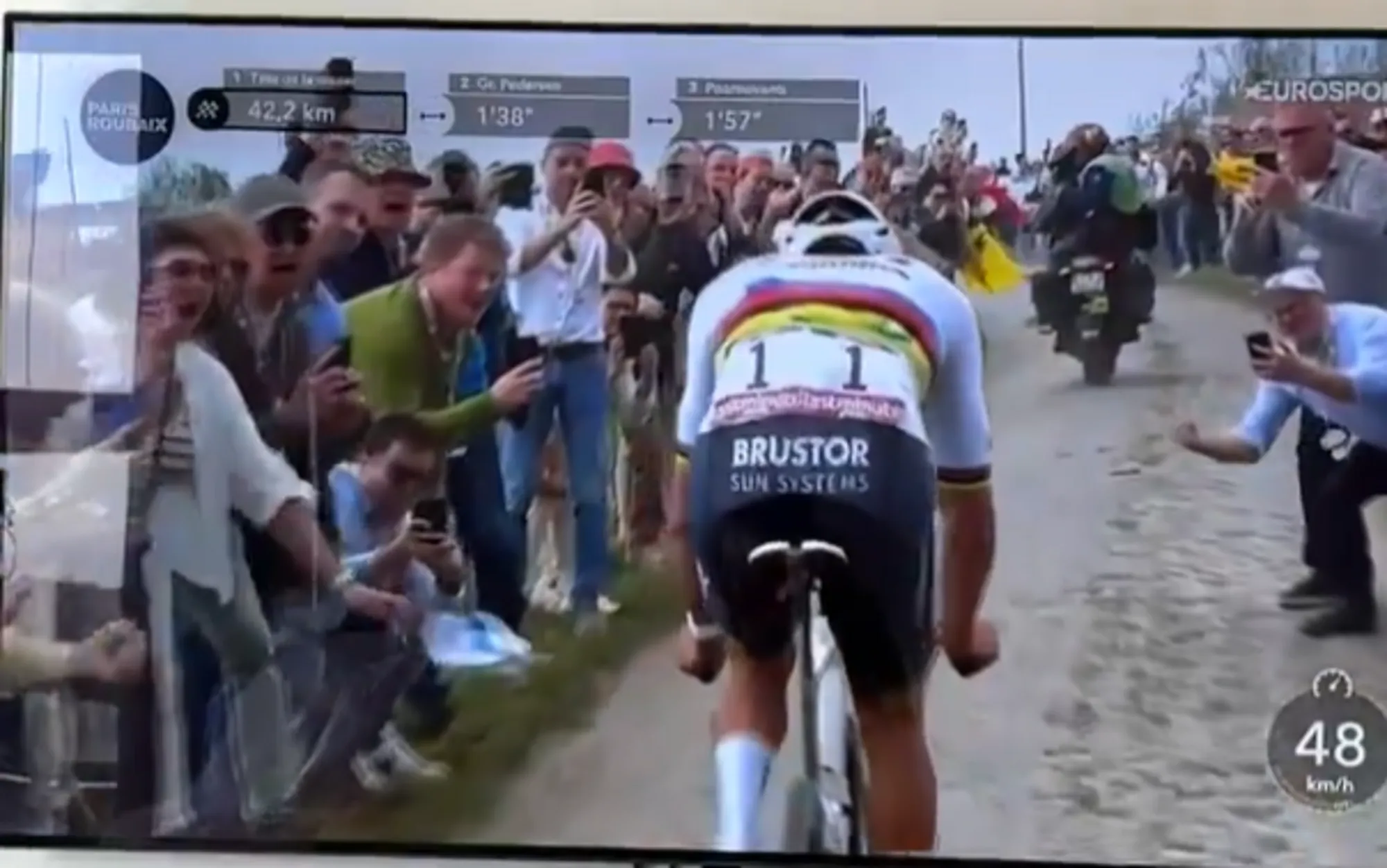 Woman who threw hat at Mathieu van der Poel at Paris-Roubaix already identified and in contact with authorities but "she does not want to have that conversation in the media"