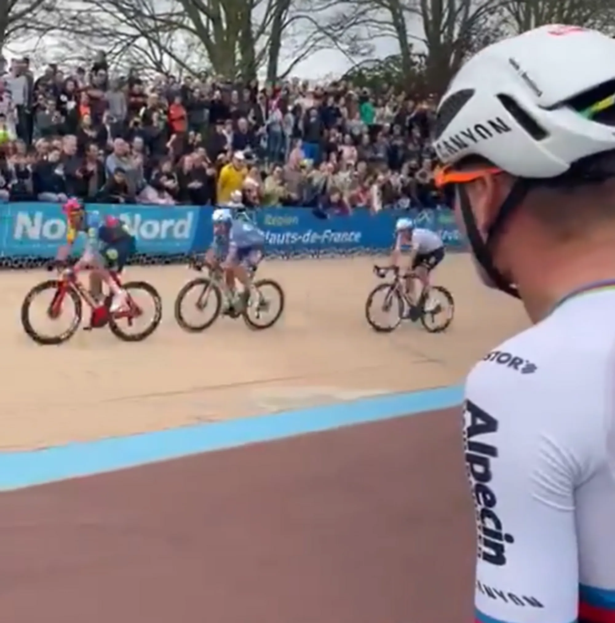 VIDEO: Mathieu van der Poel watches Jasper Philipsen secure Alpecin-Deceuninck one-two from velodrome infield at Paris-Roubaix