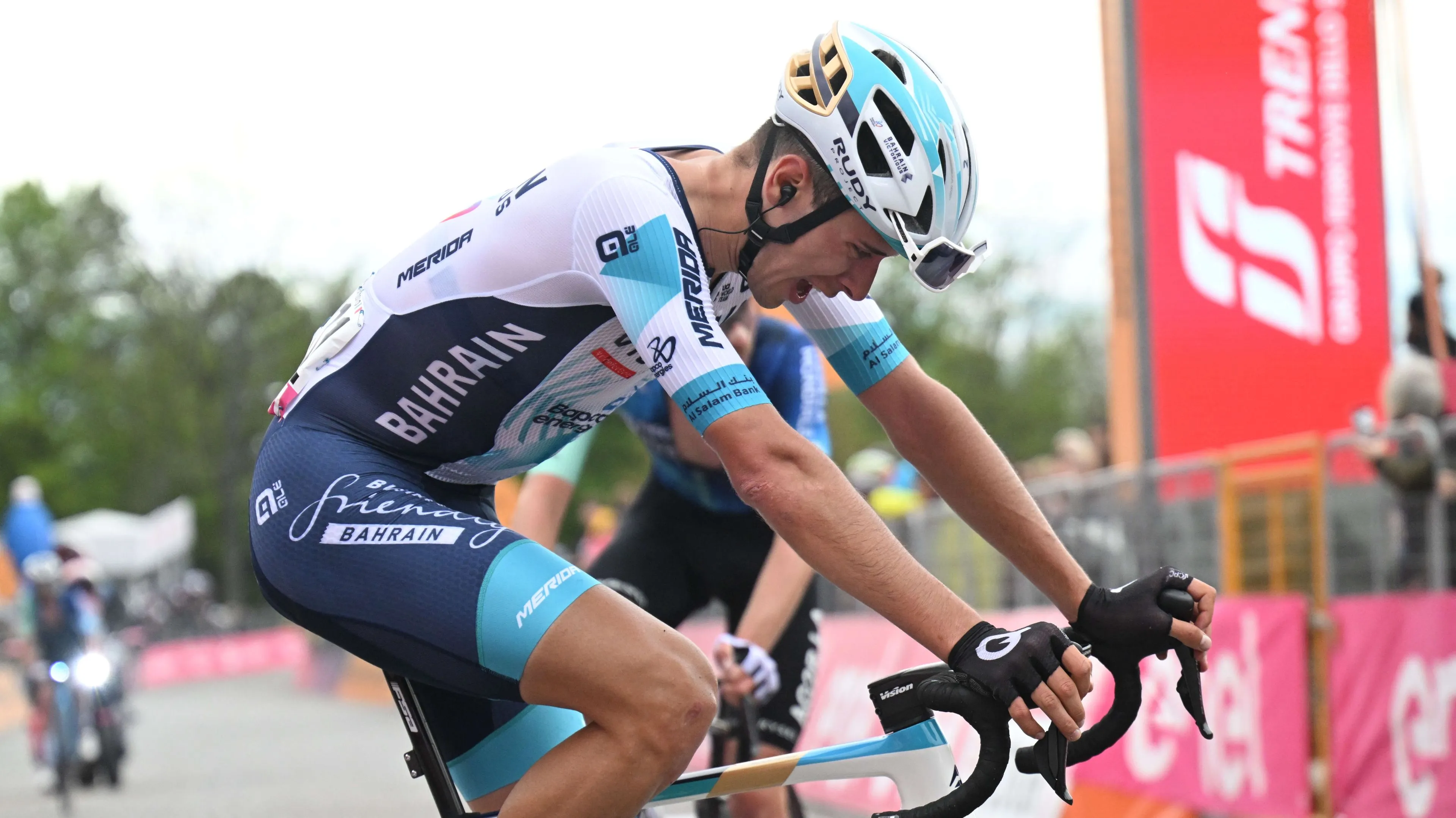 Antonio Tiberi animou a subida final tentando a sua sorte na 8ª etapa do Giro: "Quando vi que ninguém queria atacar, quis tentar fugir"