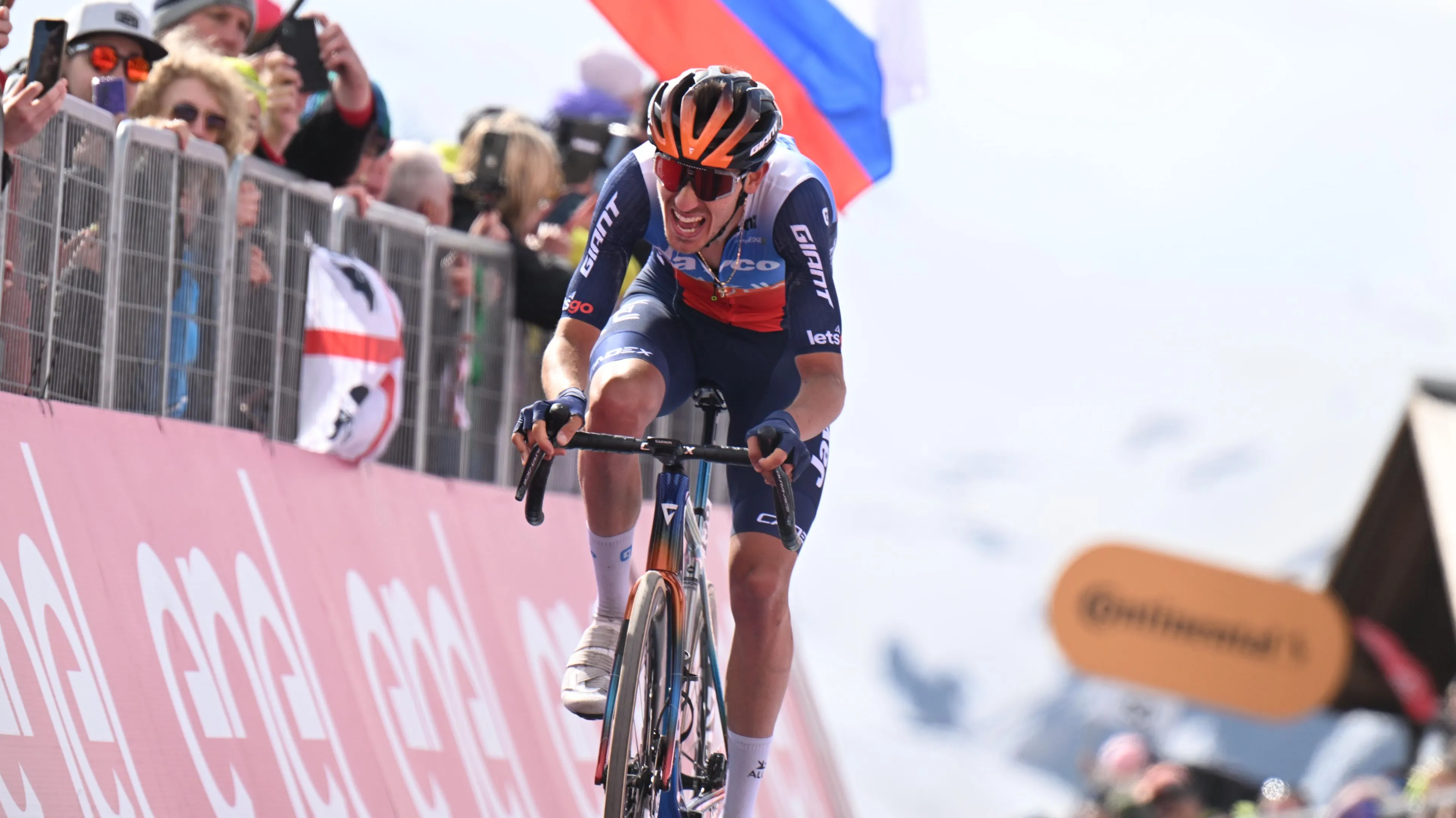Filippo Zana rebentou no Monte Grappa e perdeu o lugar no top 10: "Simplesmente não estava com boas pernas"