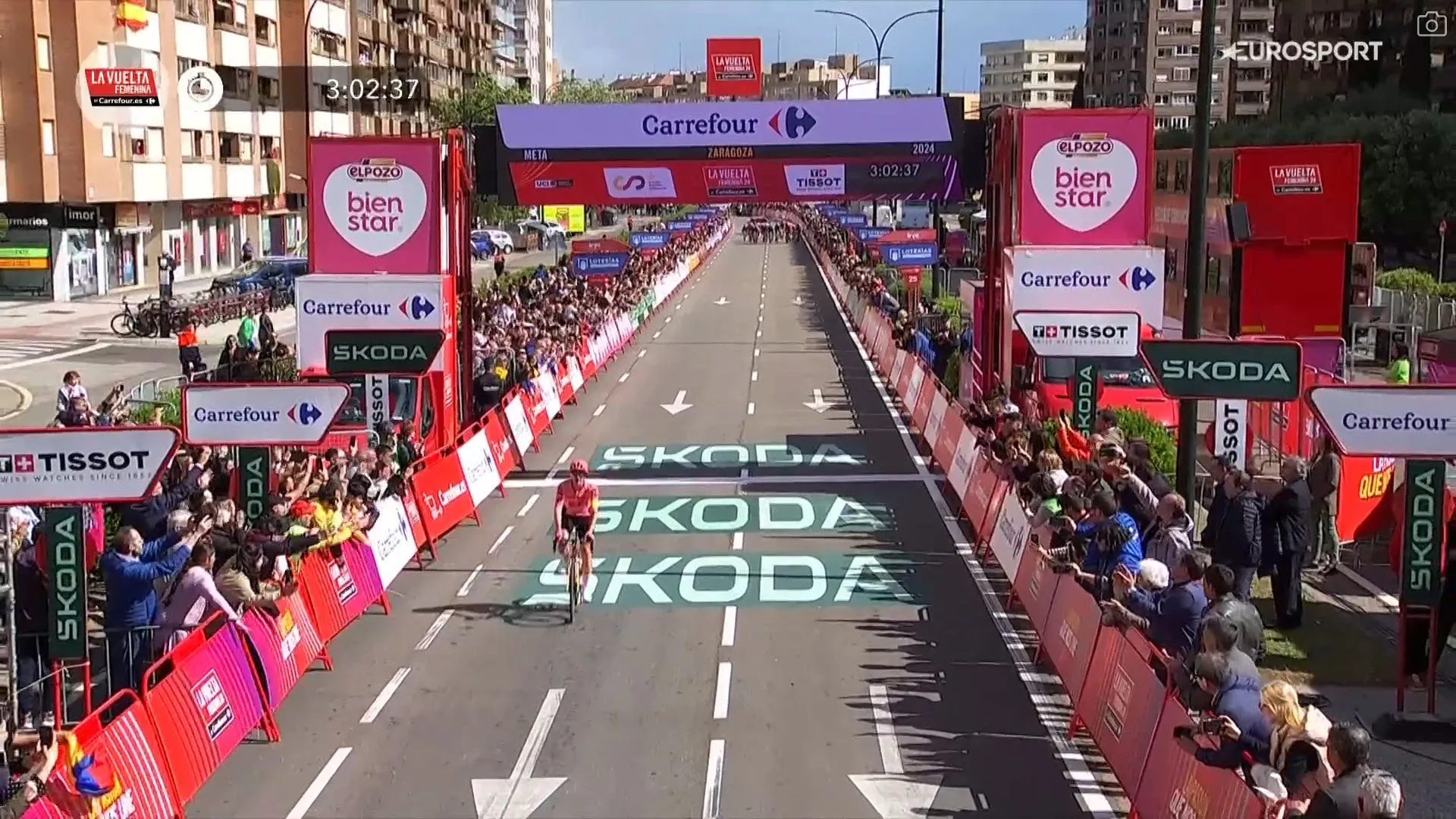 La Vuelta Femenina: Kristen Faulkner wins stage 4; echelons see Gaia Realini and Liane Lippert losing significant time