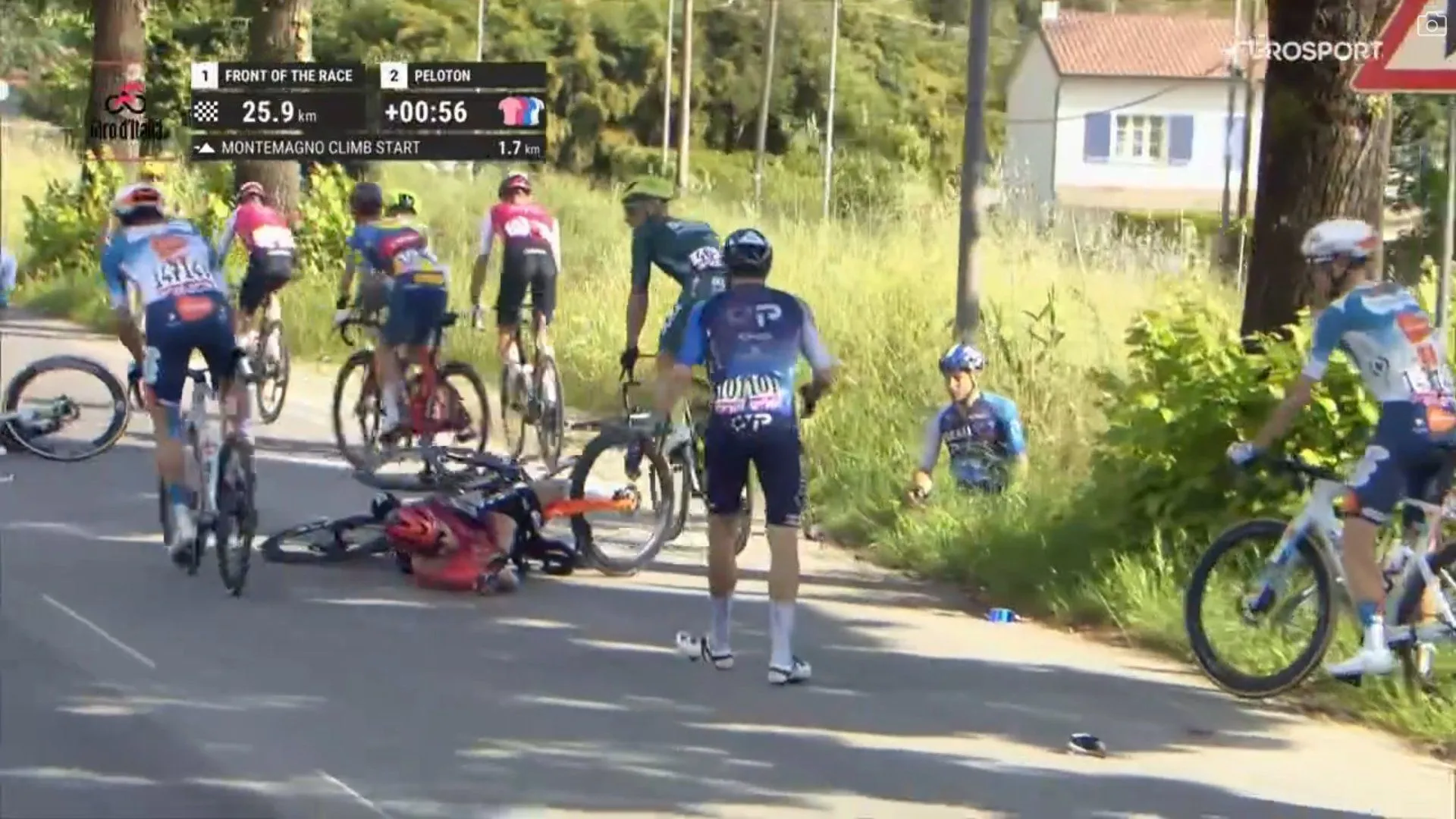 Michael Woods, Attila Valter & Tobias Foss latest to go down on crash-marred day at the Giro d'Italia
