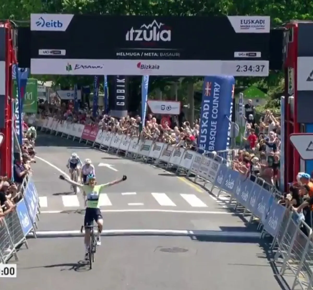 Mischa Bredewold vence a segunda etapa consecutiva da Volta ao País Basco Feminina