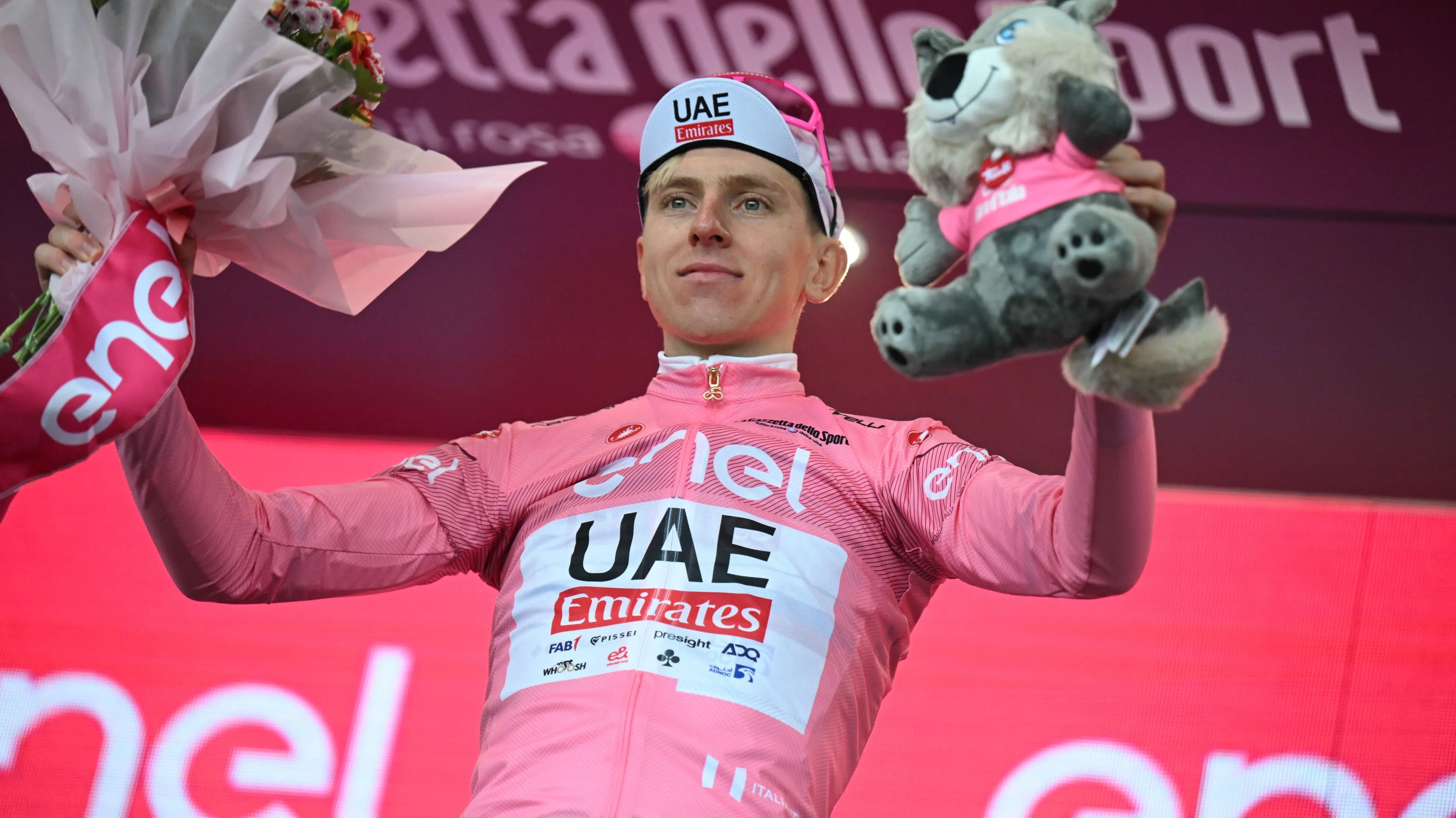 Tadej Pogacar ganhou mais de 400.000 euros no Giro, Daniel Martinez, Jonathan Milan e Geraint Thomas também estão entre os que mais meteram ao bolso