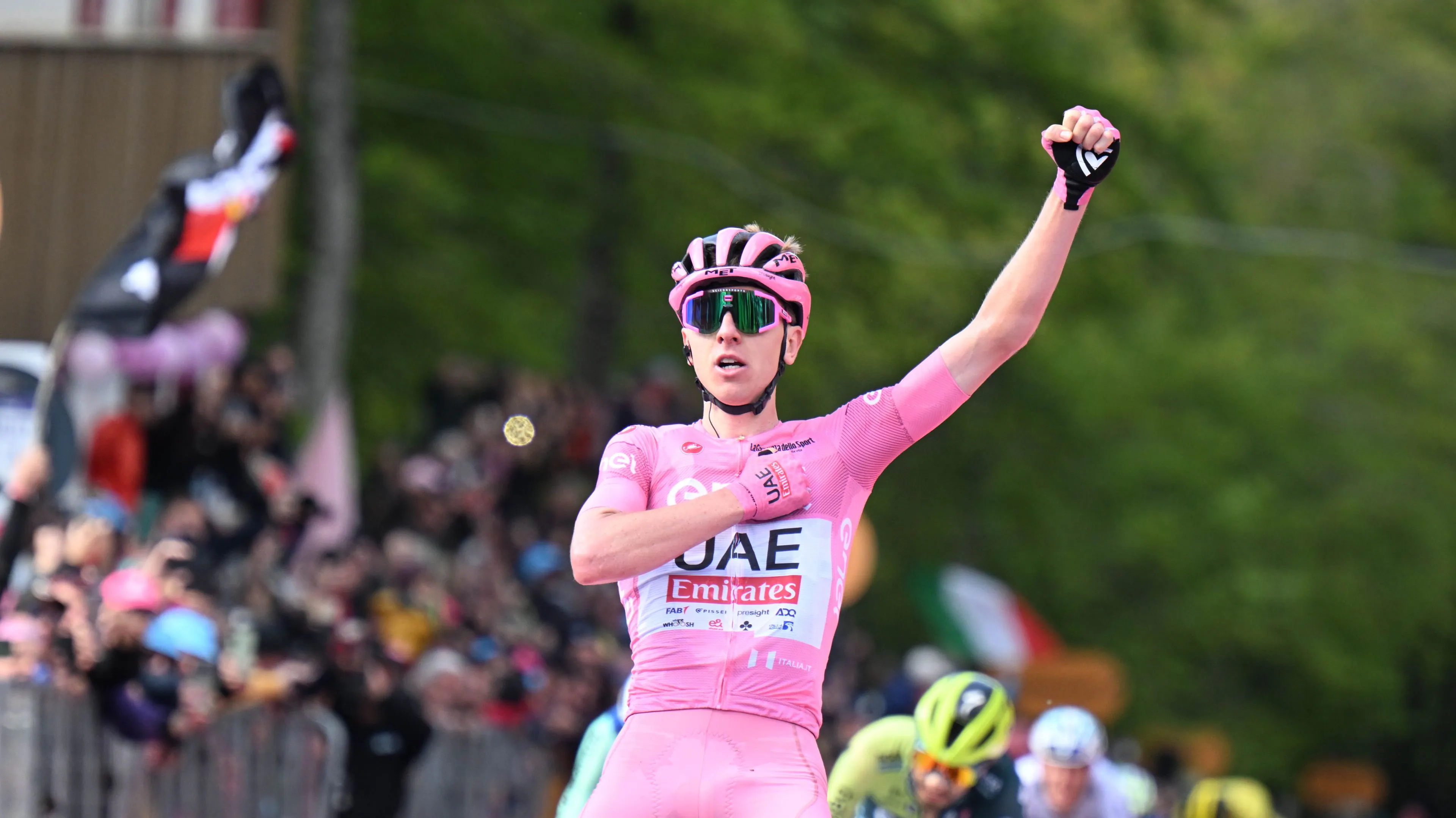 Classificação Geral da Volta a Itália após a 15ª etapa - Tadej Pogacar arrasa em Livigno, Thomas a 6:41m