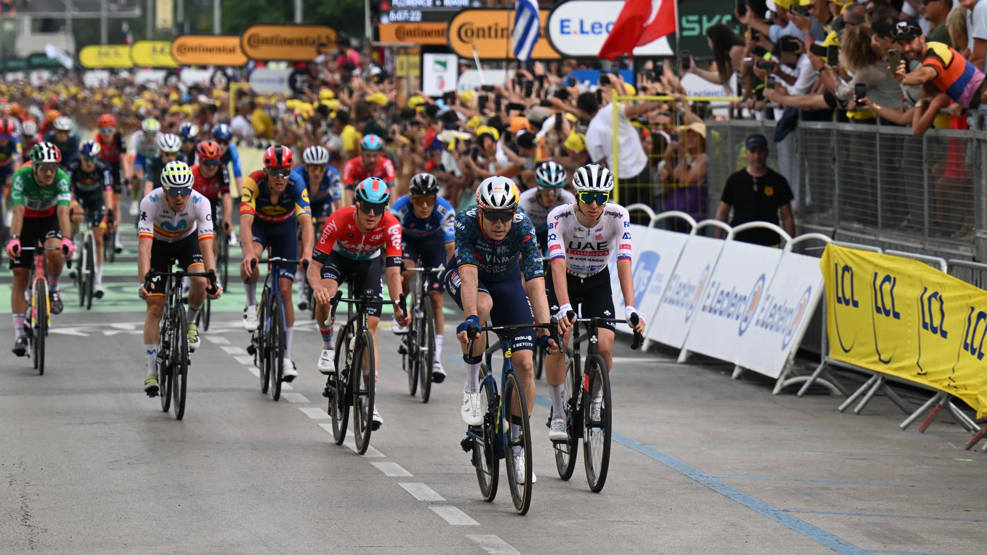No disappointment but happiness for Wout van Aert after coming close to Tour win: "Somehow I regained my confidence in the race"