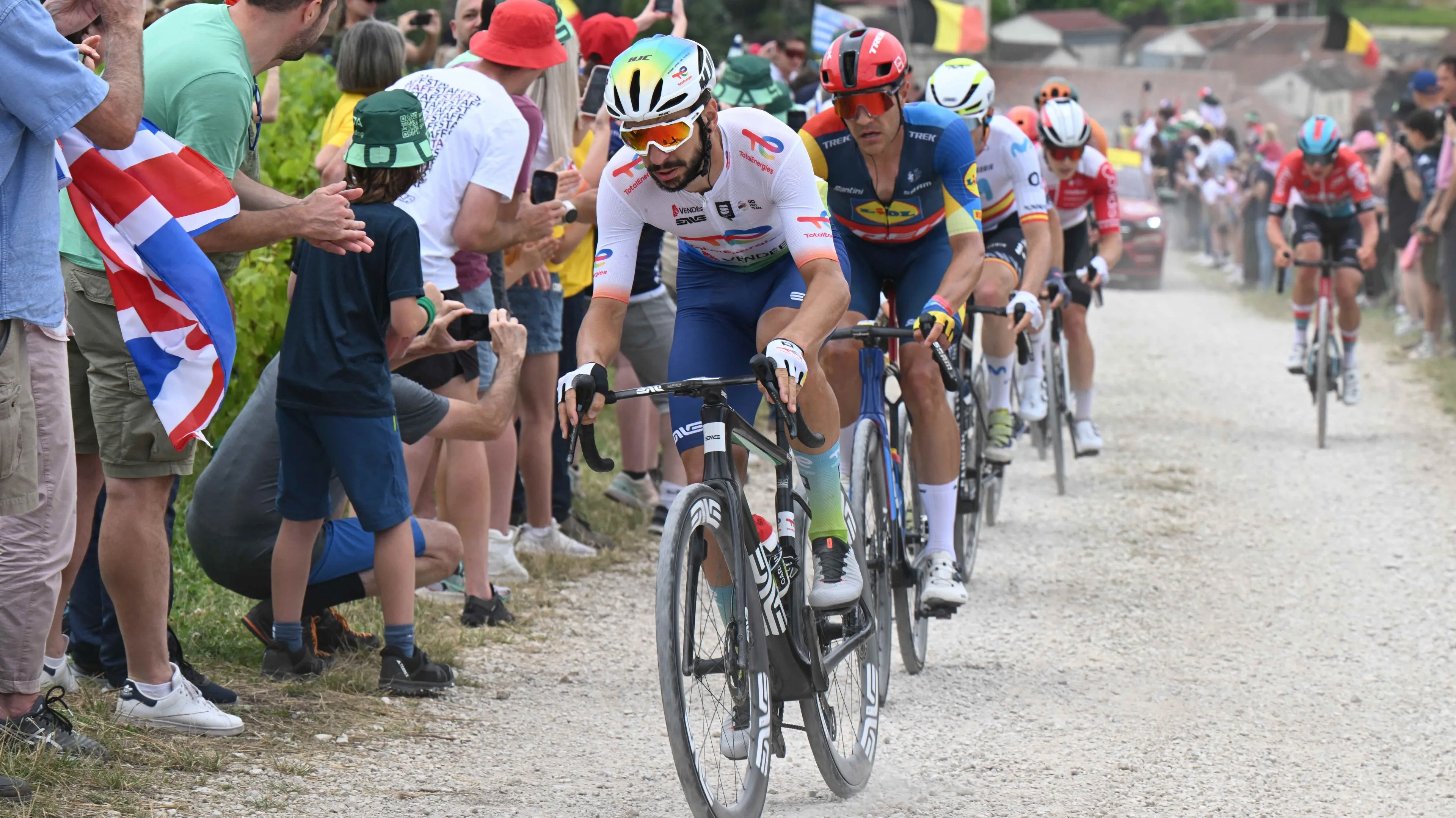 11 bicicletas roubadas à TotalEnergies na Volta a França, incluindo ao vencedor da etapa de gravel, Anthony Turgis