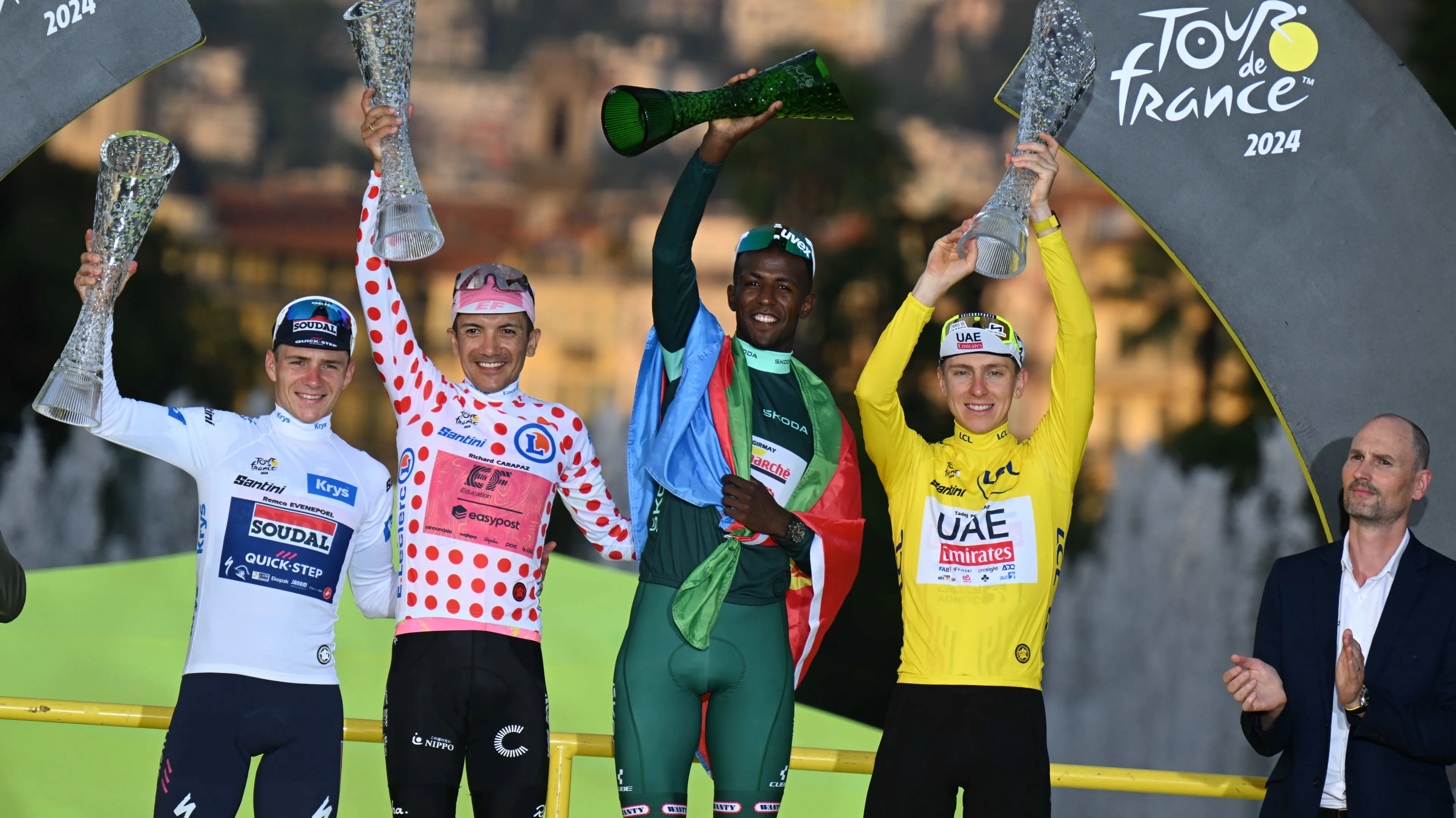 Remco Evenepoel in tears after Tour de France podium: "People don't always realize how much negative comments can weigh on their shoulders"