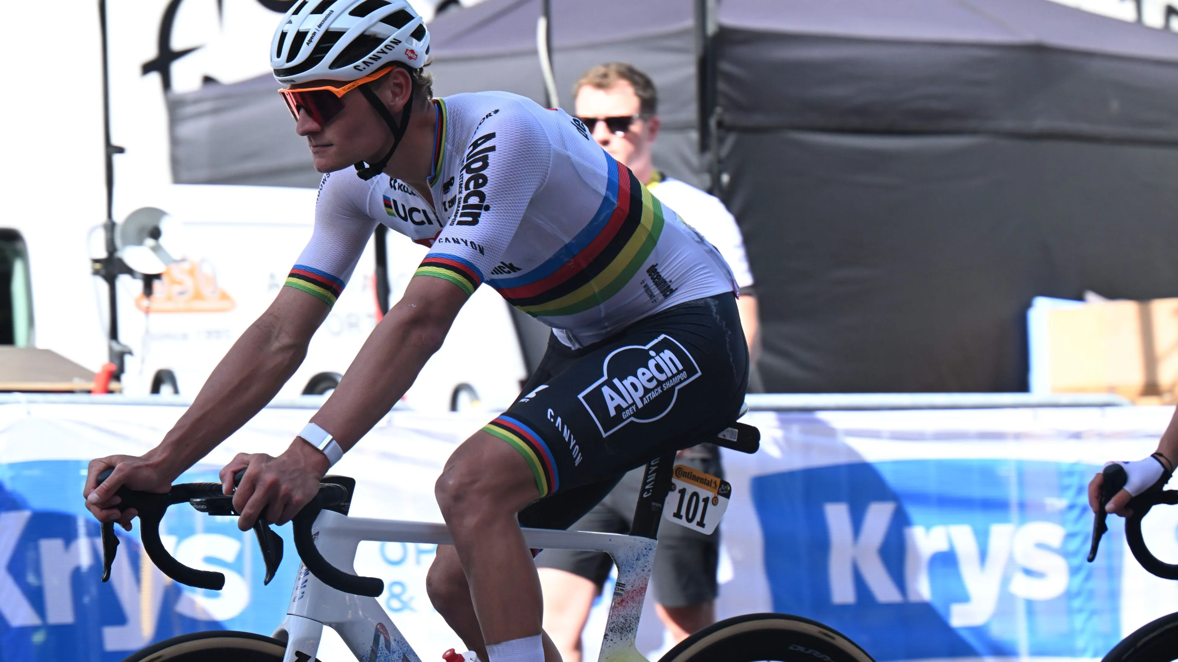 Mathieu van der Poel lidera Jasper Philipsen para a vitória no Tour: "Foi complicado porque tínhamos de estar muito bem posicionados na abordagem ás curvas"