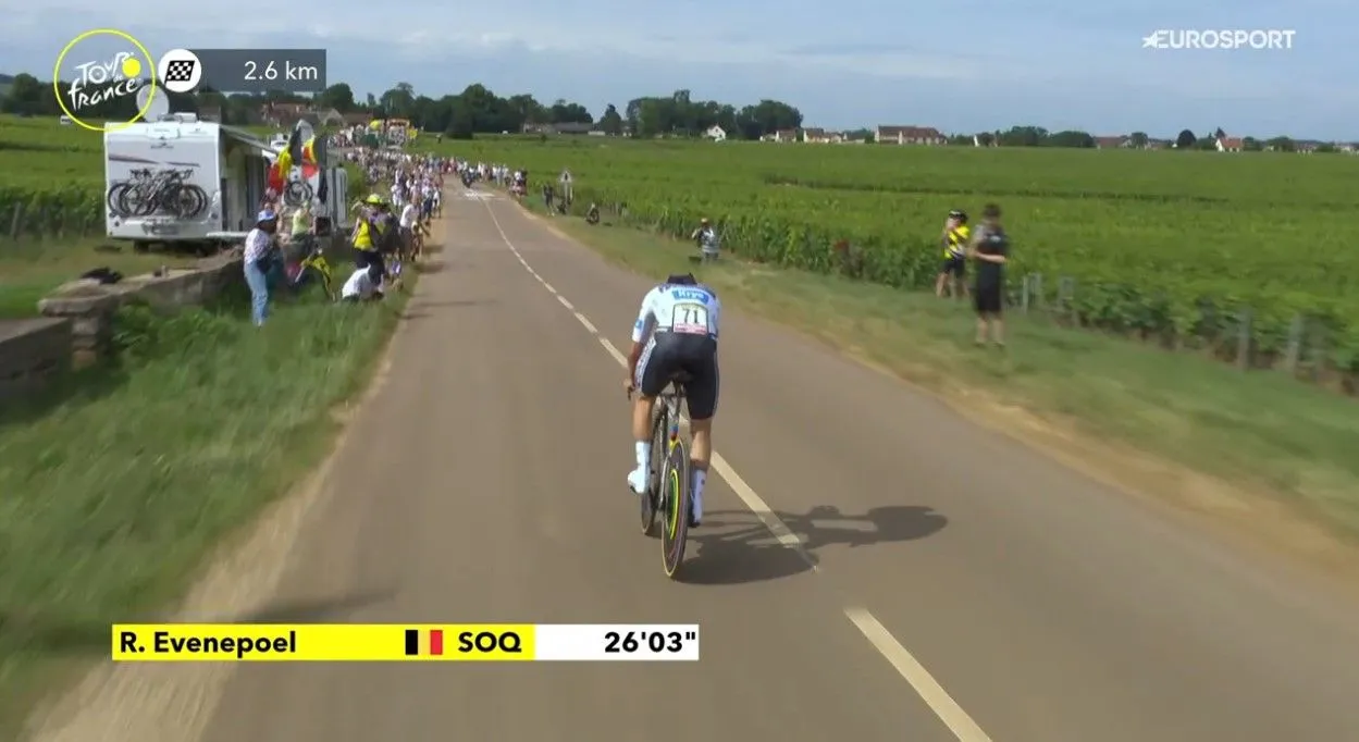 Remco Evenepoel não ganhou para o susto no final do contrarrelógio do Tour: "Pensei que tinha um furo"