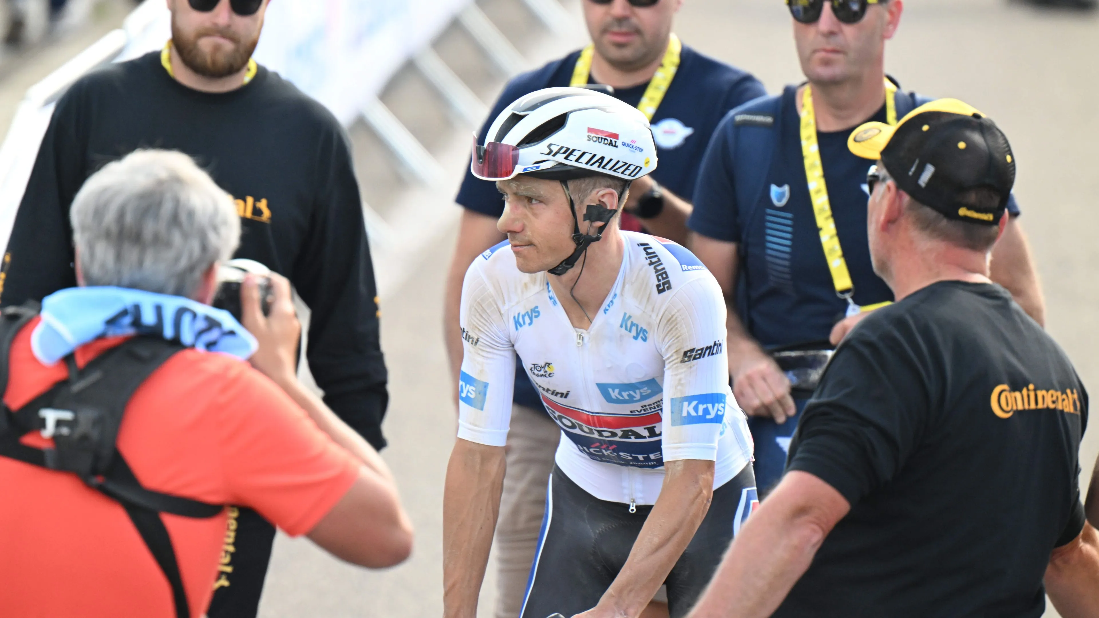 Remco Evenepoel não entrou nas contas da batalha entre Pogacar e Vingegaard: "O ataque de Tadej foi muito poderoso"