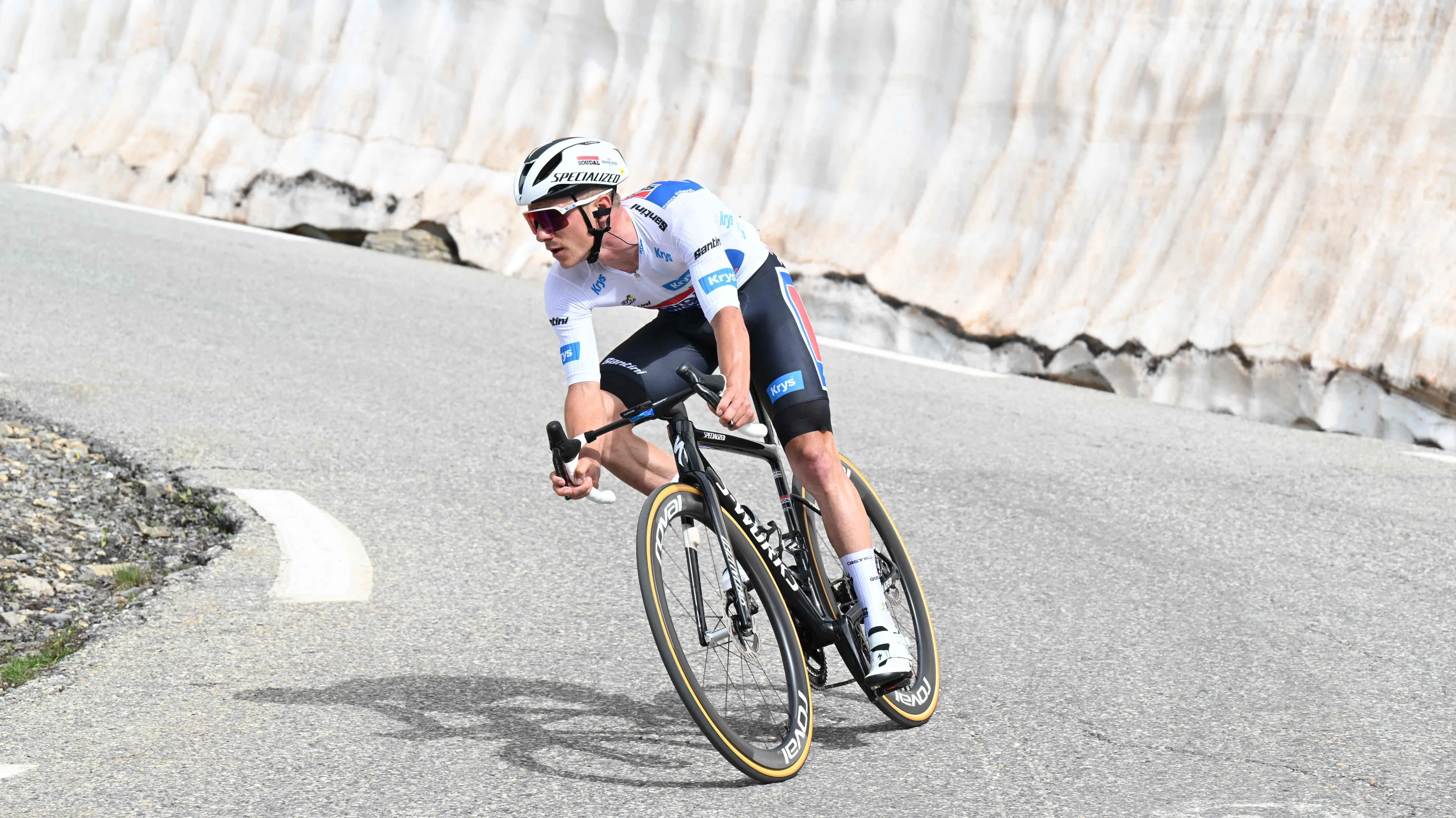 "I am not 100% yet" - Remco Evenepoel puts on great performance on first Tour de France mountain stage but can improve further