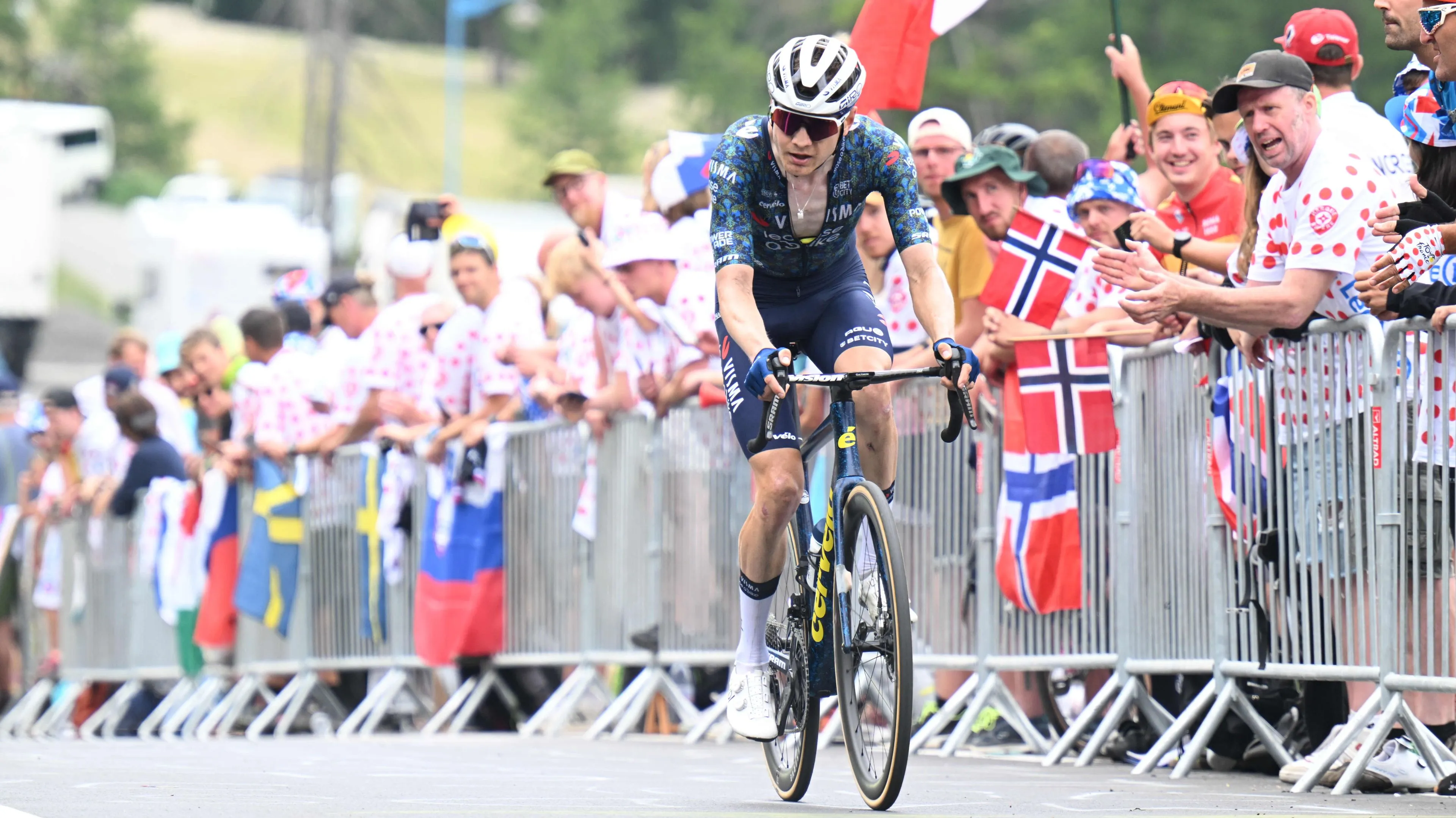 "The Tour victory will not happen or it'll be very difficult" - Wilco Kelderman admits that taking down Tadej Pogacar will be nearly impossible in next two stages
