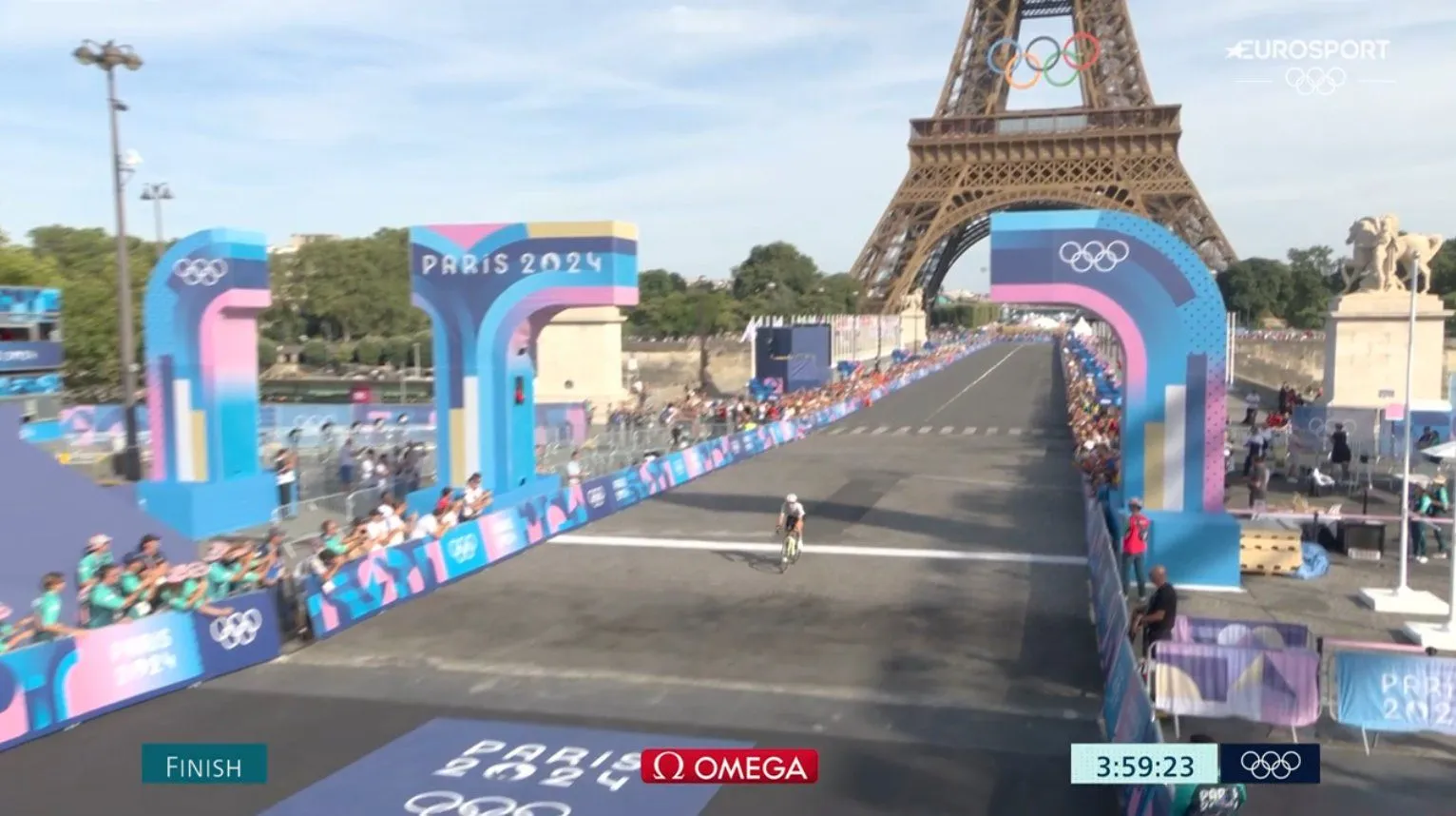 Gold for the USA as Kristen Faulkner solos to stunning gold in Women's Olympic Road Race in Paris