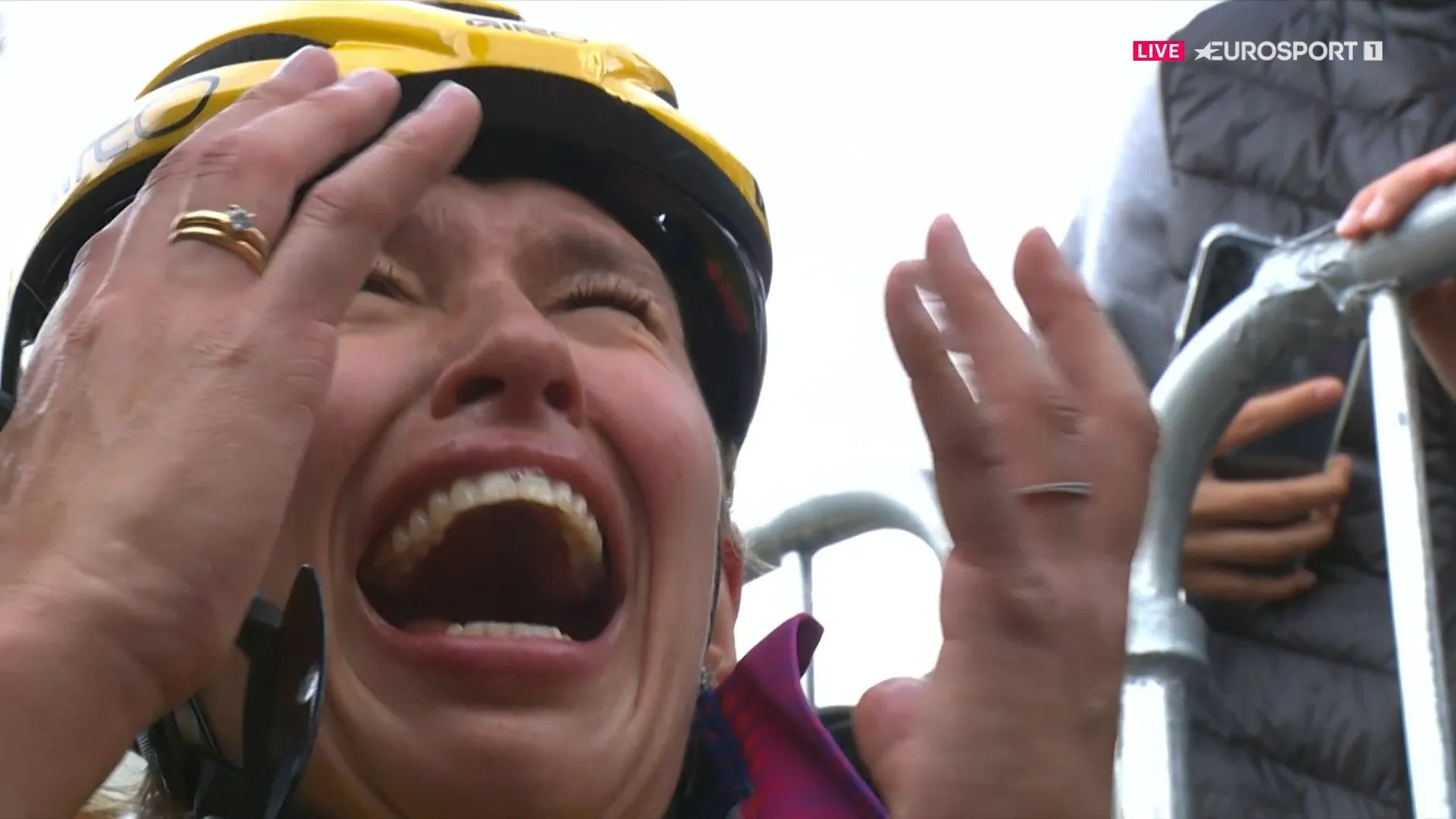 “That was a real rollercoaster of emotions" - Katarzyna Niewiadoma survives one of the great Grand Tour stages to win the 2024 Tour de France Femmes