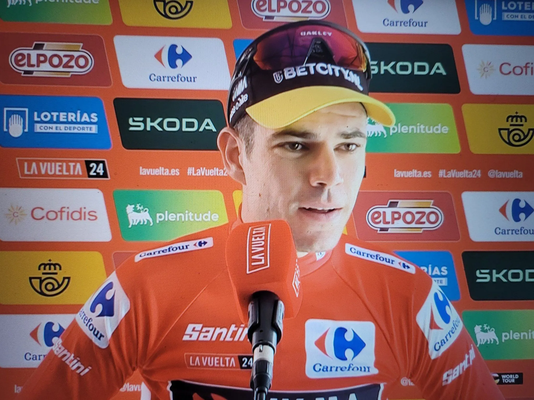 "That's more than a consolation prize" - Wout van Aert misses victory again but settles for Red Jersey at 2024 Vuelta a Espana