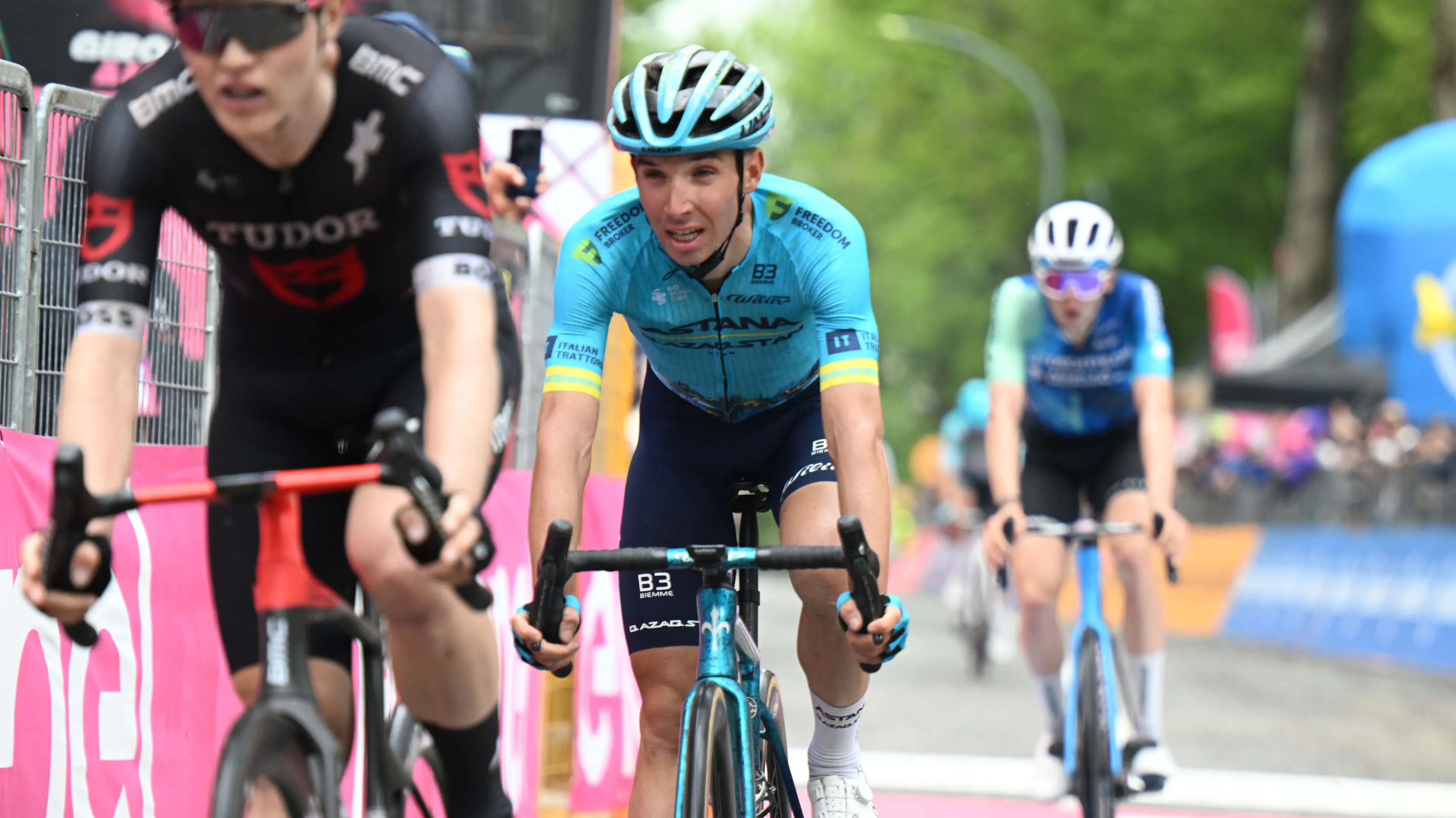 Astana revela alinhamento para a Volta a Espanha - Lorenzo Fortunato luta pela geral, Harold Tejada e Ide Schelling lutam por etapas