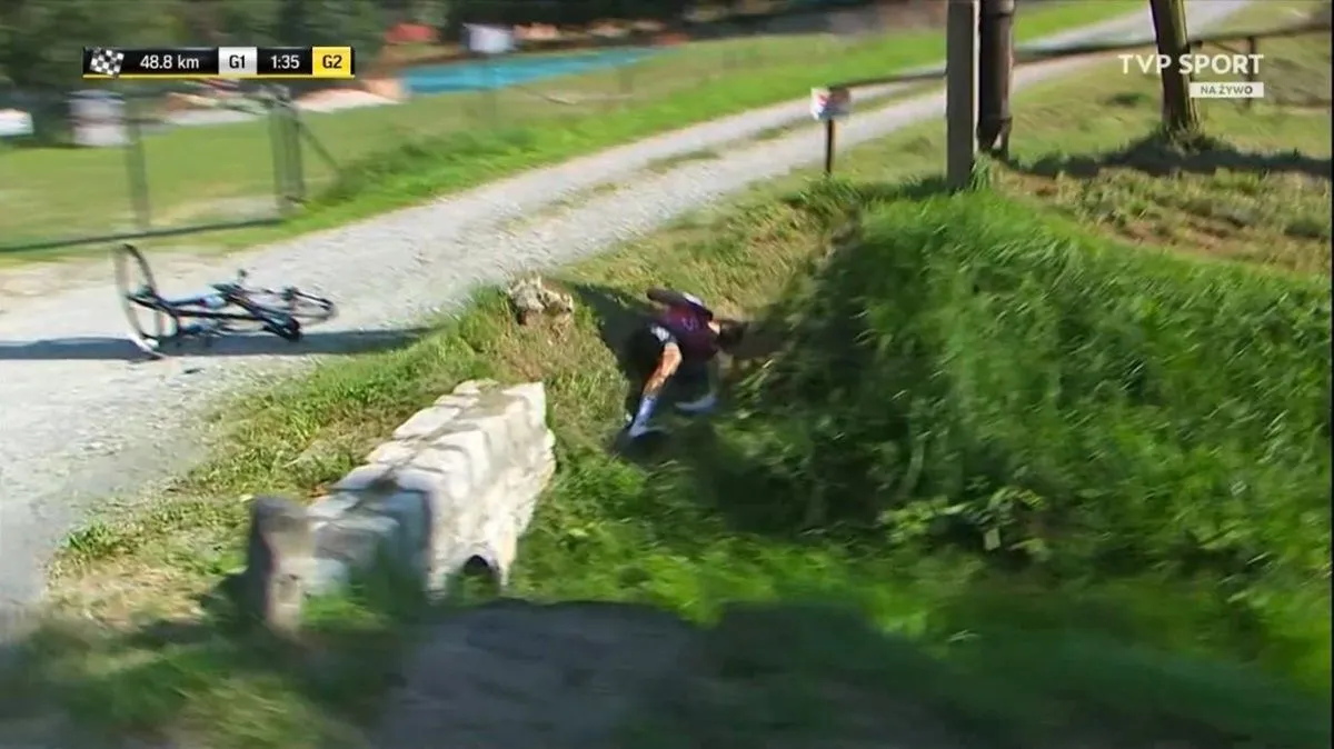 Cofidis' Nicolas Debeaumarché suffers spine fractures after terrifying Tour de Pologne crash