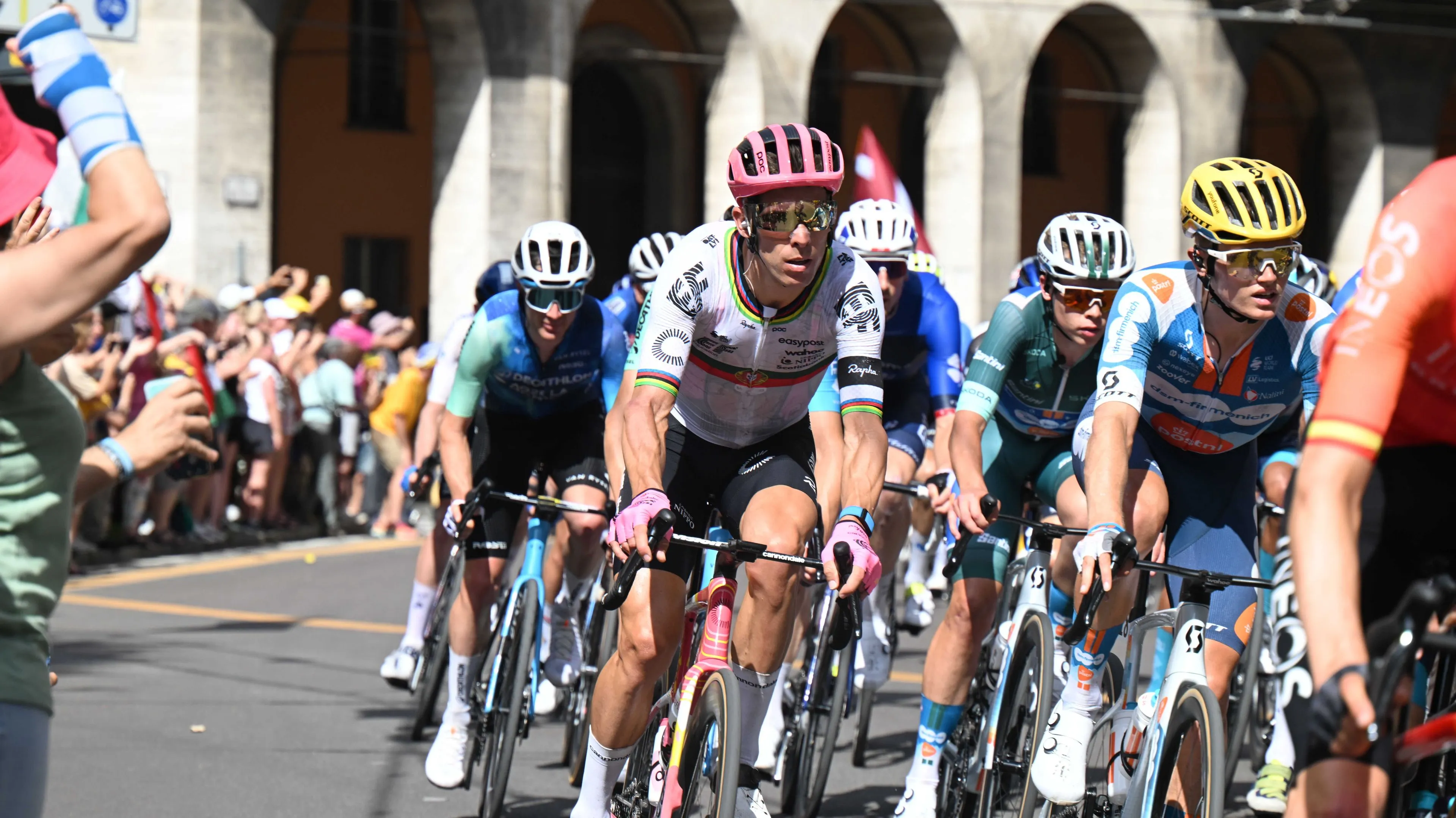 Atualização do ranking UCI | João Almeida fica fora do top 20 e Rui Costa sai do top 150