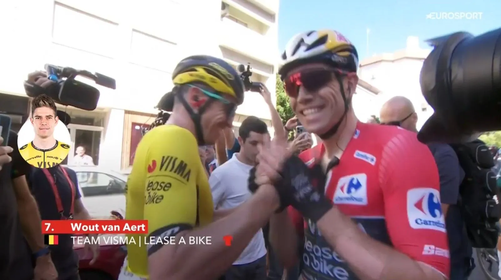 Wout van Aert vinga a derrota de ontem e bate Kaden Groves em Castelo Branco na última etapa da Vuelta em terrotório português!