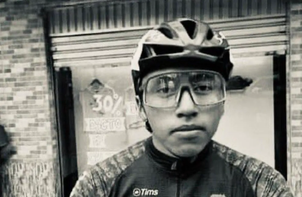 O ciclismo está de luto! O equatoriano Kevin Pozo, da equipa de Jhonatan Narváez, foi atropelado por um camião.