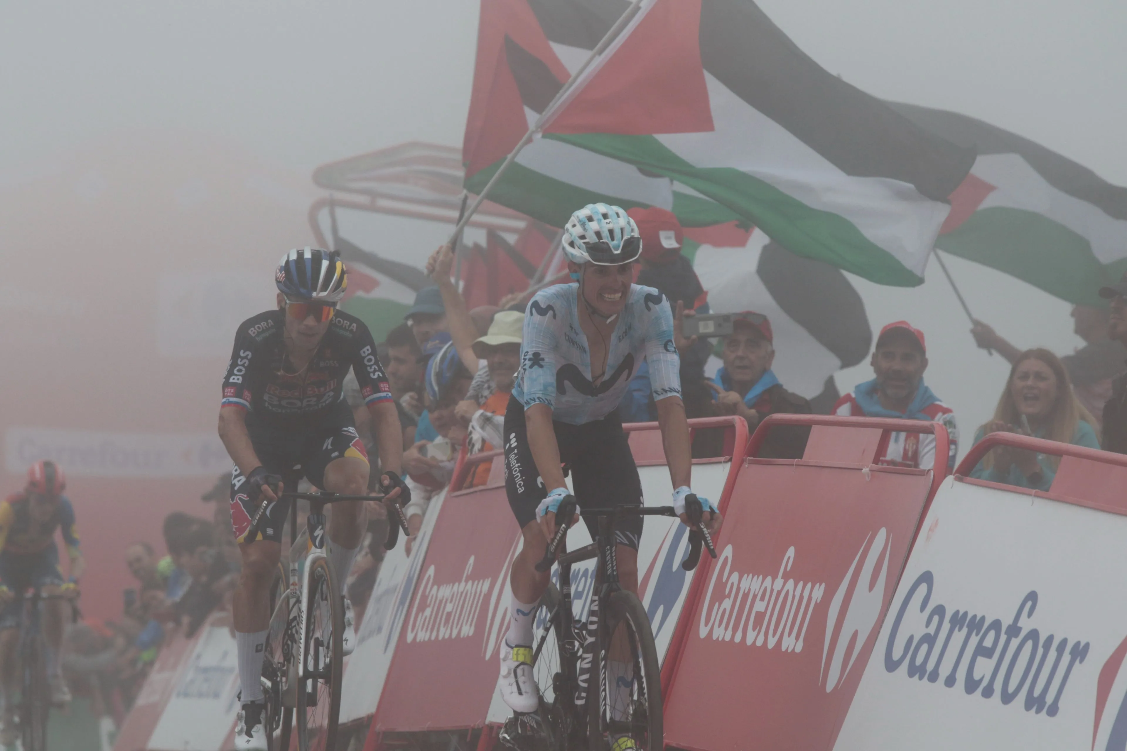 "The reality is that Ben O'Connor still has a significant advantage over me and Primoz Roglic" - Enric Mas assesses Red Jersey chances on Vuelta rest day