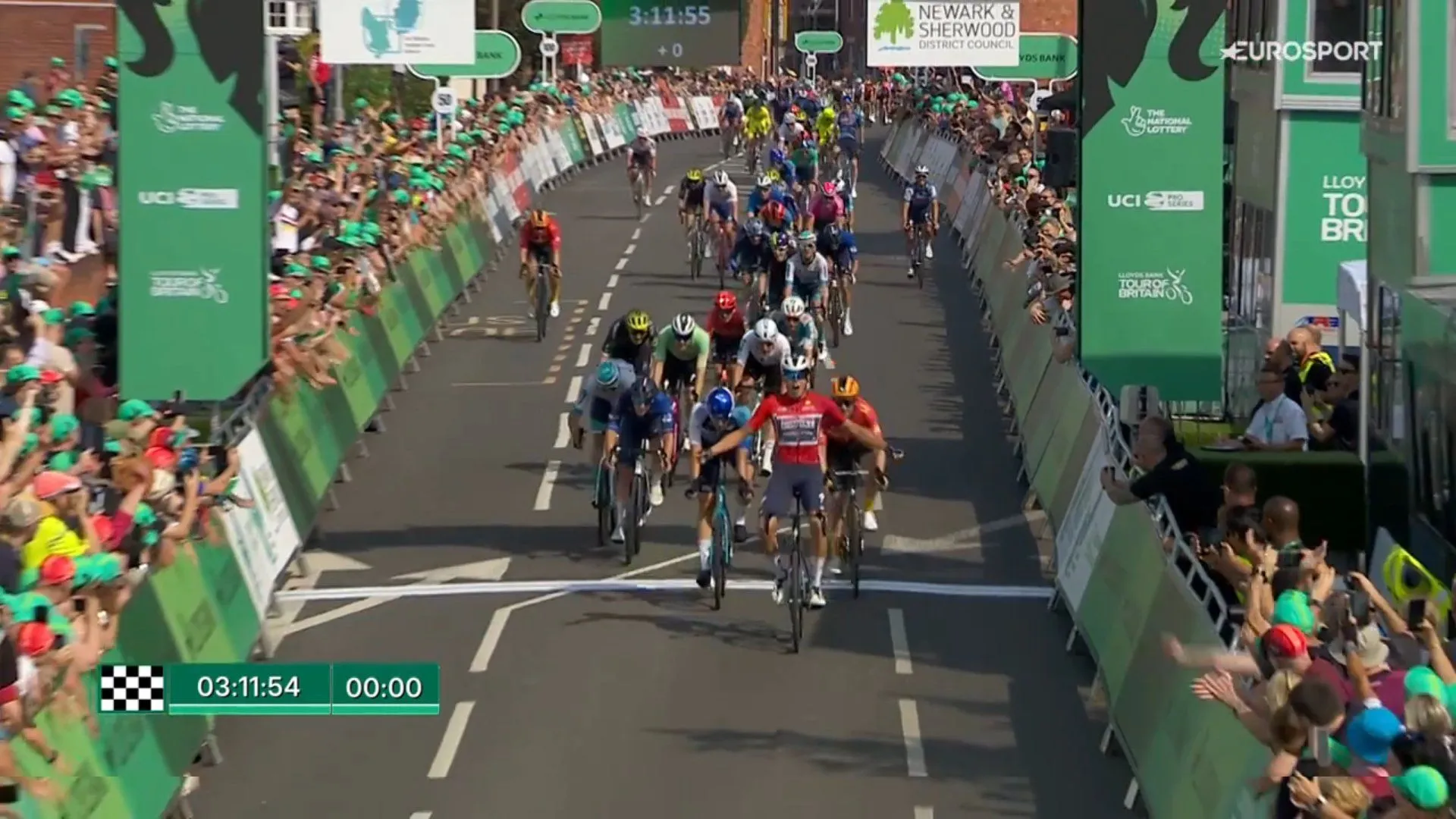 Paul Magnier doubles up at Tour of Britain 2024 after another expert leadout from Alaphilippe & Evenepoel