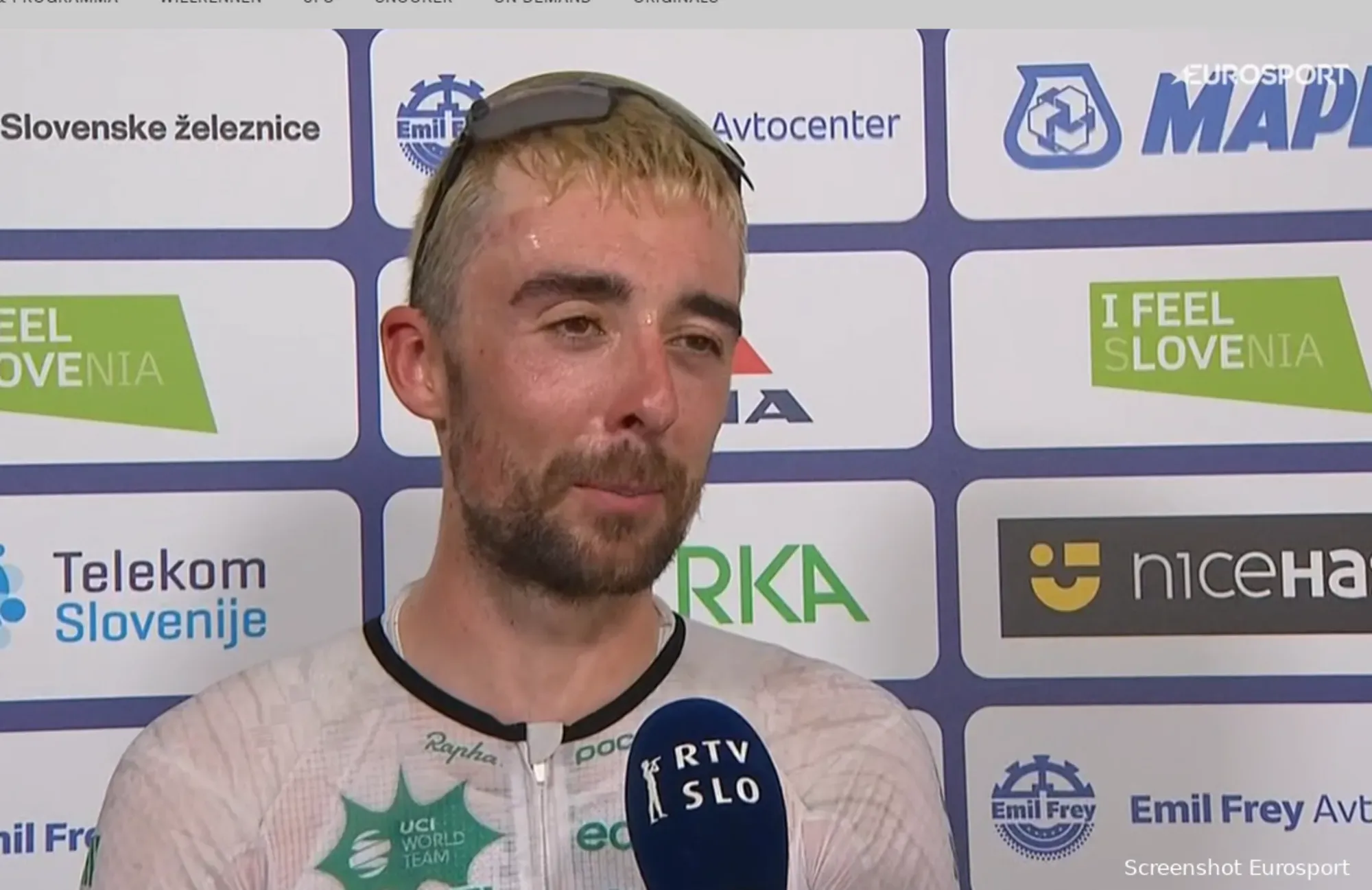 Ben Healy rendido ao novo Campeão do Mundo Tadej Pogacar: "O que é que se pode dizer... É simplesmente de loucos"