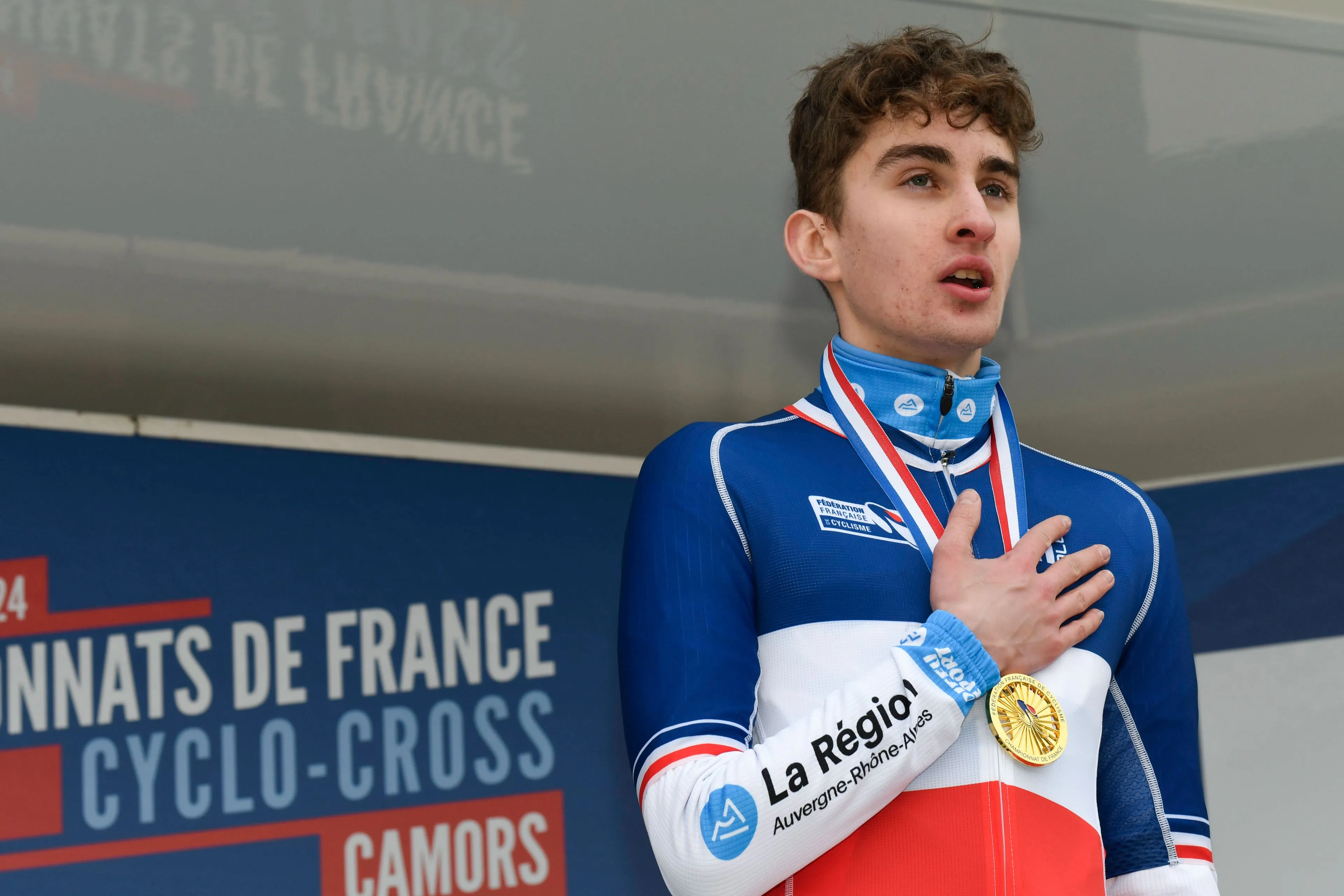 Paul Seixas, de 17 anos, pode saltar diretamente dos juniores para o World Tour: "Ainda não decidi se vou continuar com a Decathlon AG2R"