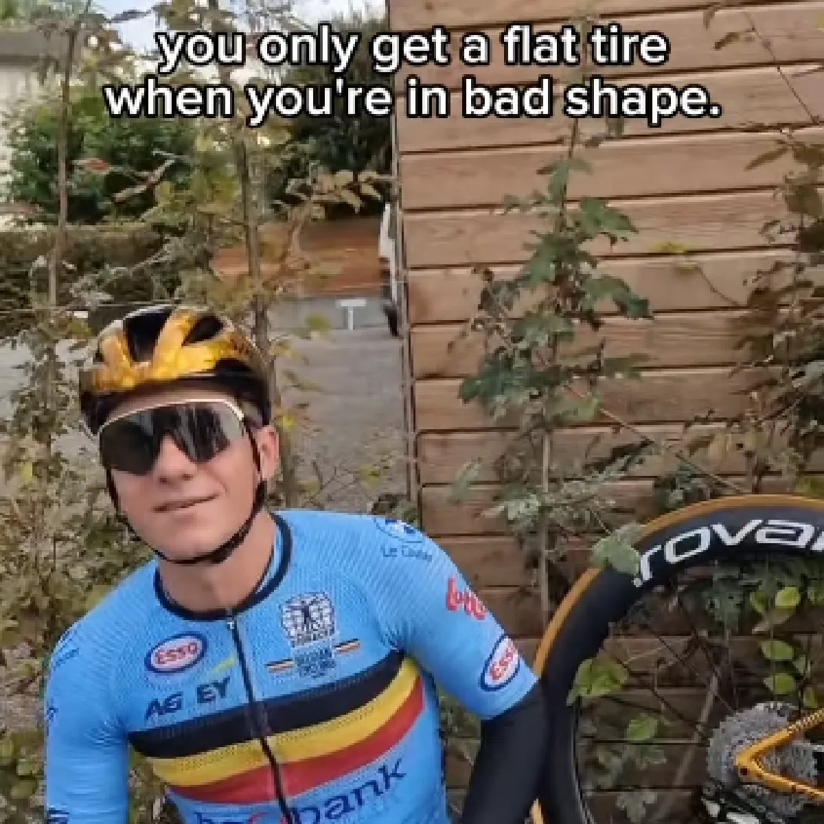 "Seems I have bad legs today" - Remco Evenepoel jokes about a cycling myth after contracting a puncture on a rest day coffee ride