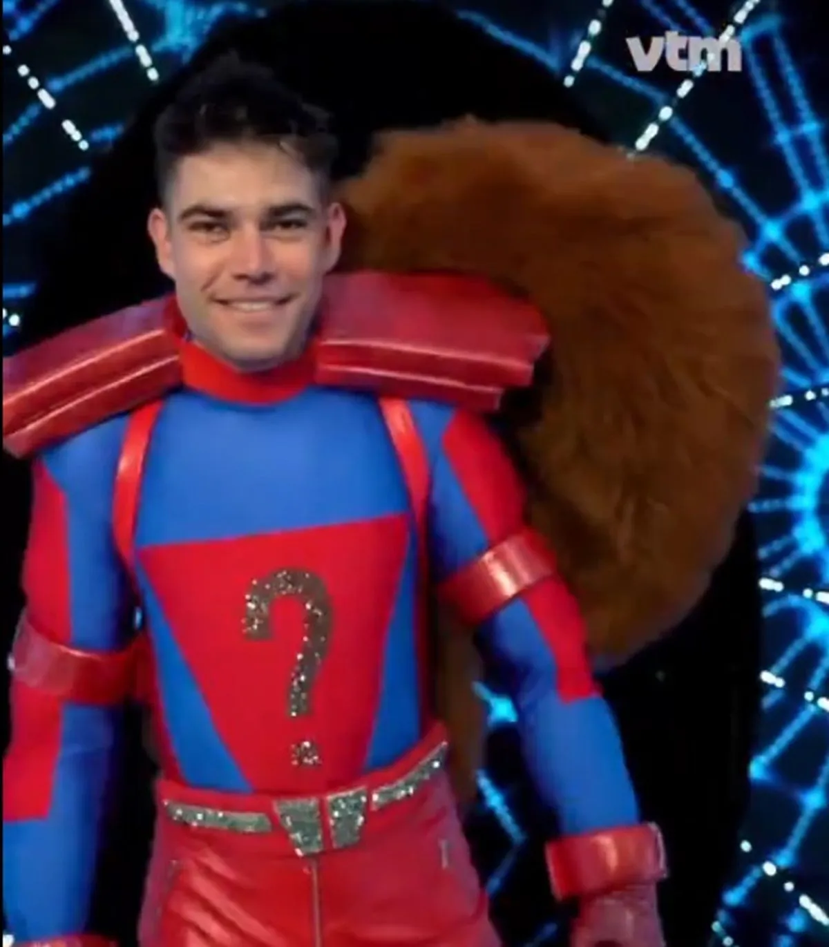 VIDEO: Wout van Aert the... squirrel? Belgian headlines famous Belgian TV music show