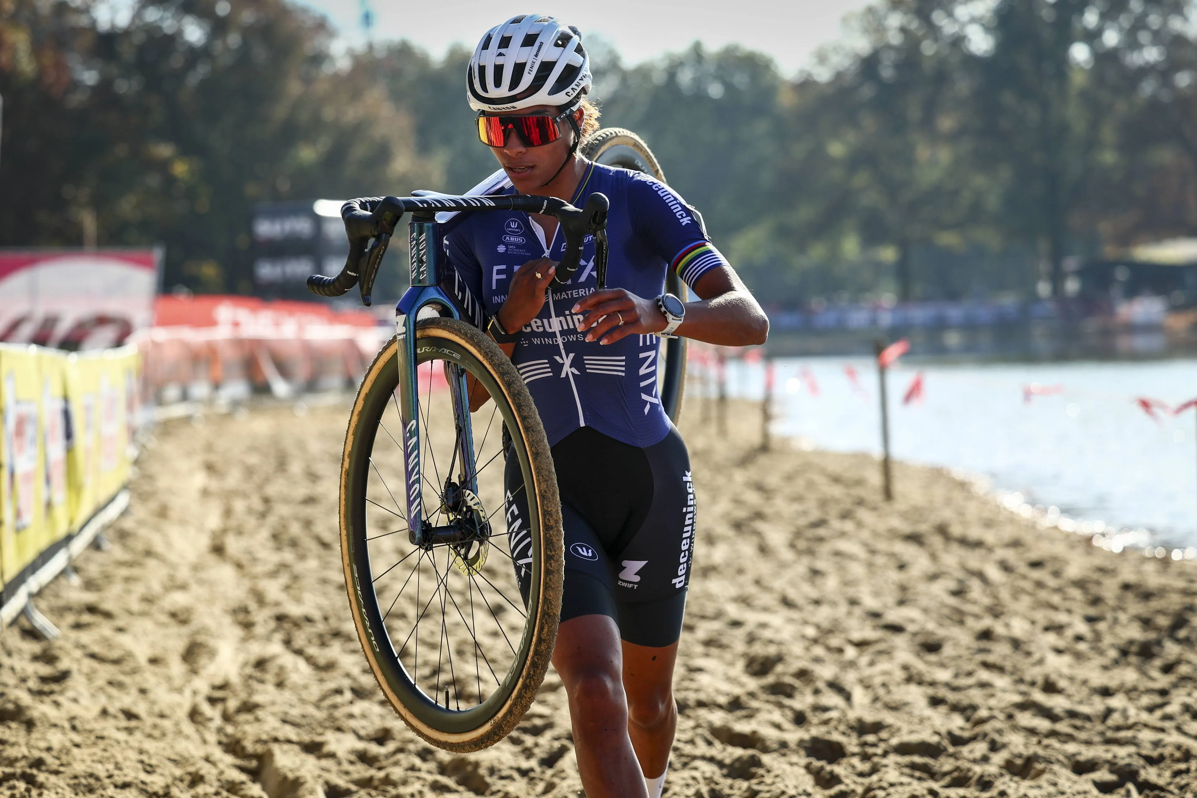 "I said to myself: I'm going to make short work of it" - Ceylin del Carmen Alvarado eases to 4th victory of the season at Jaarmarktcross Niel