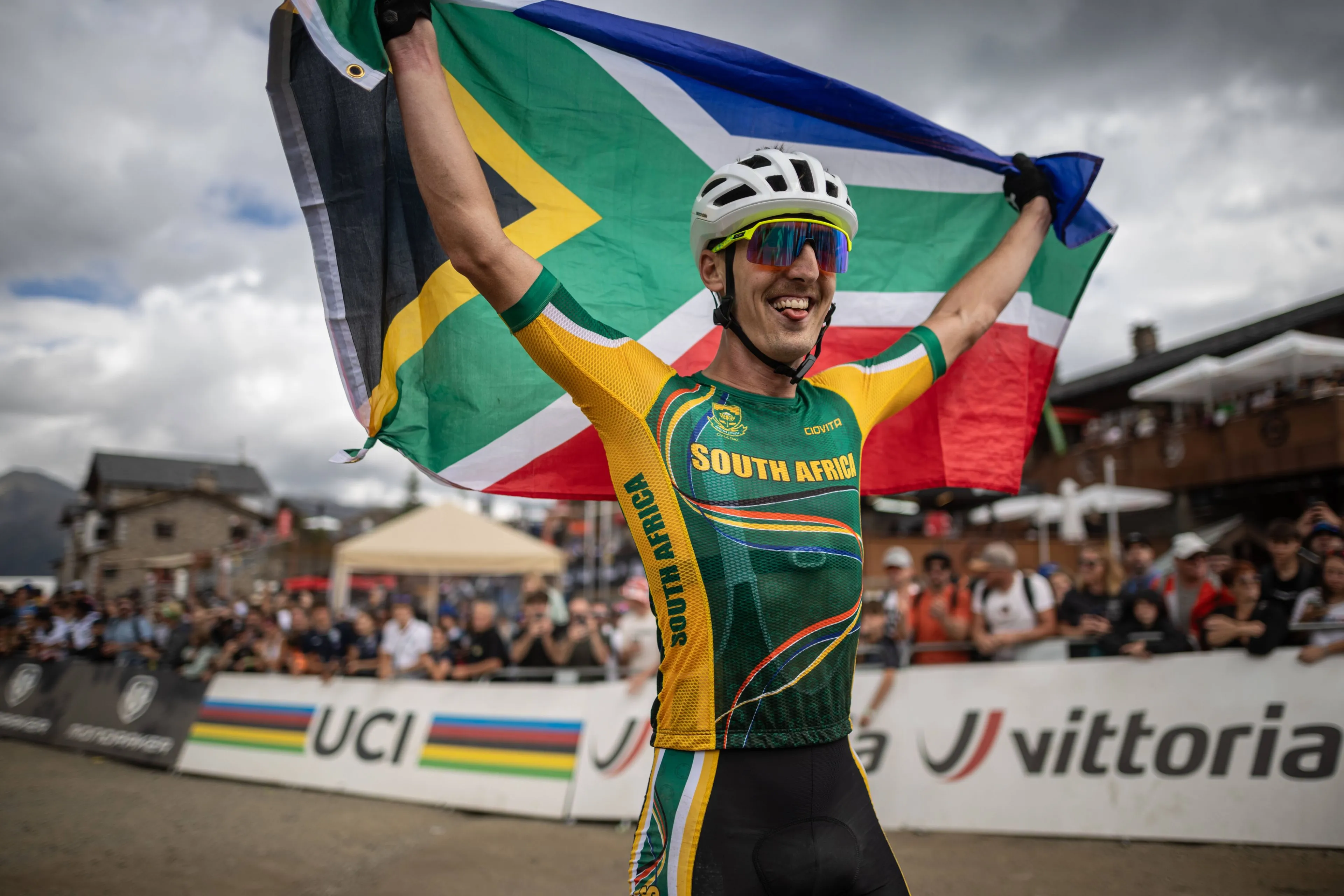 "I really want to commit to the team until LA Olympics" - MTB world champion Alan Hatherly aims for top-10 results in debut road season in World Tour