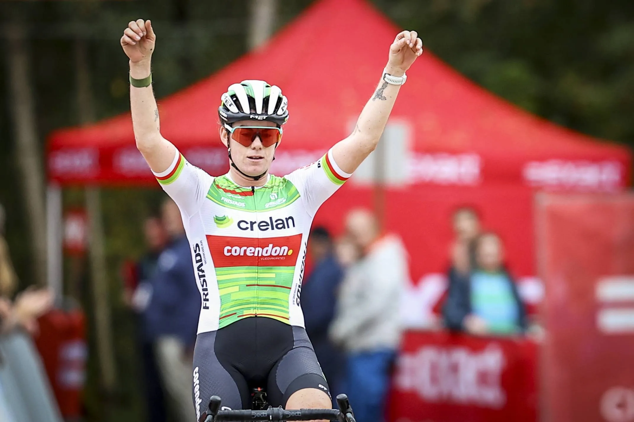 Confronto na neve! Após 15 anos de reinado de Sanne Cant, Marion Norbert Riberolle vence o campeonato nacional belga de ciclocrosse