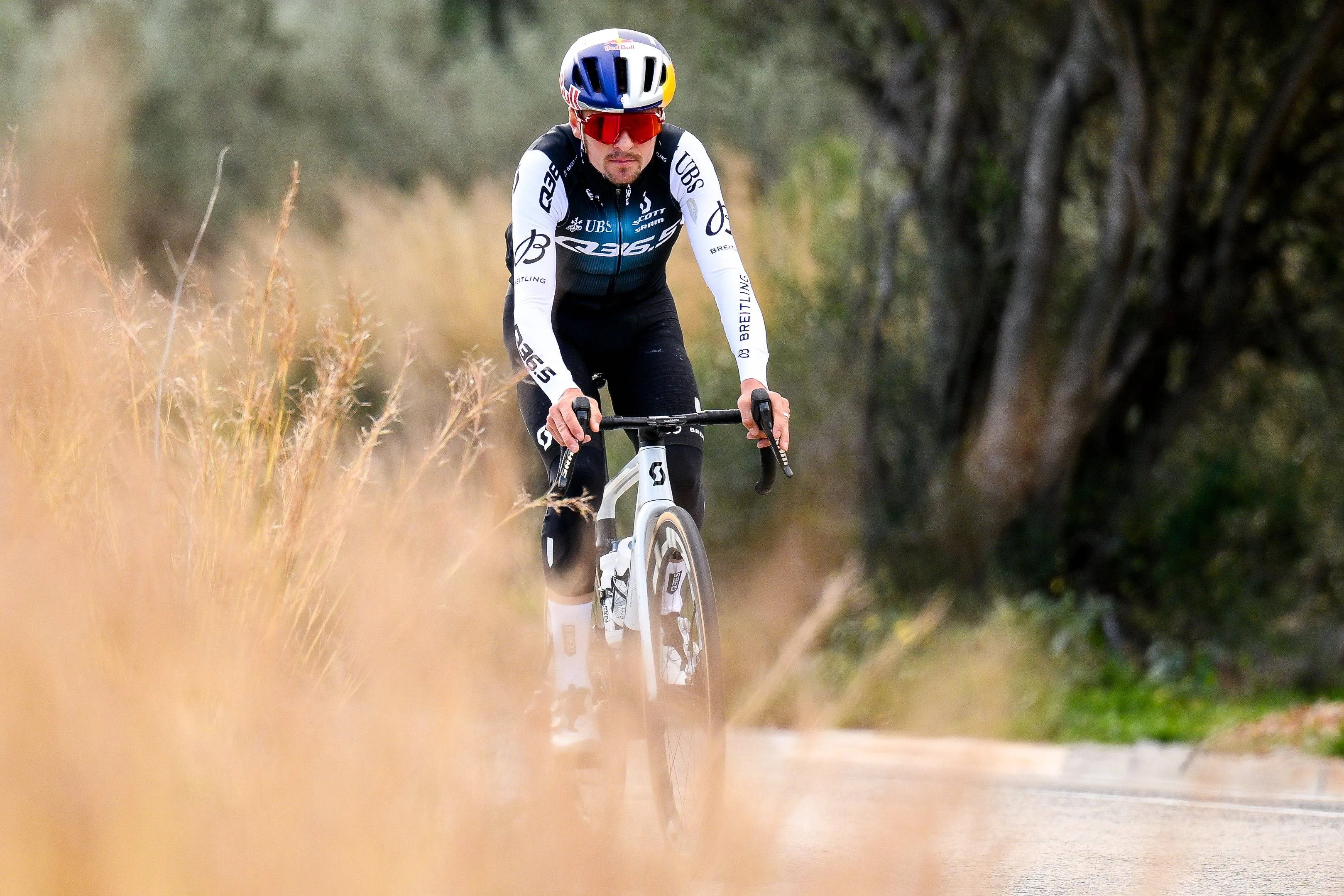 Será que o Giro e a Vuelta vão ter um wildcard extra em 2025?