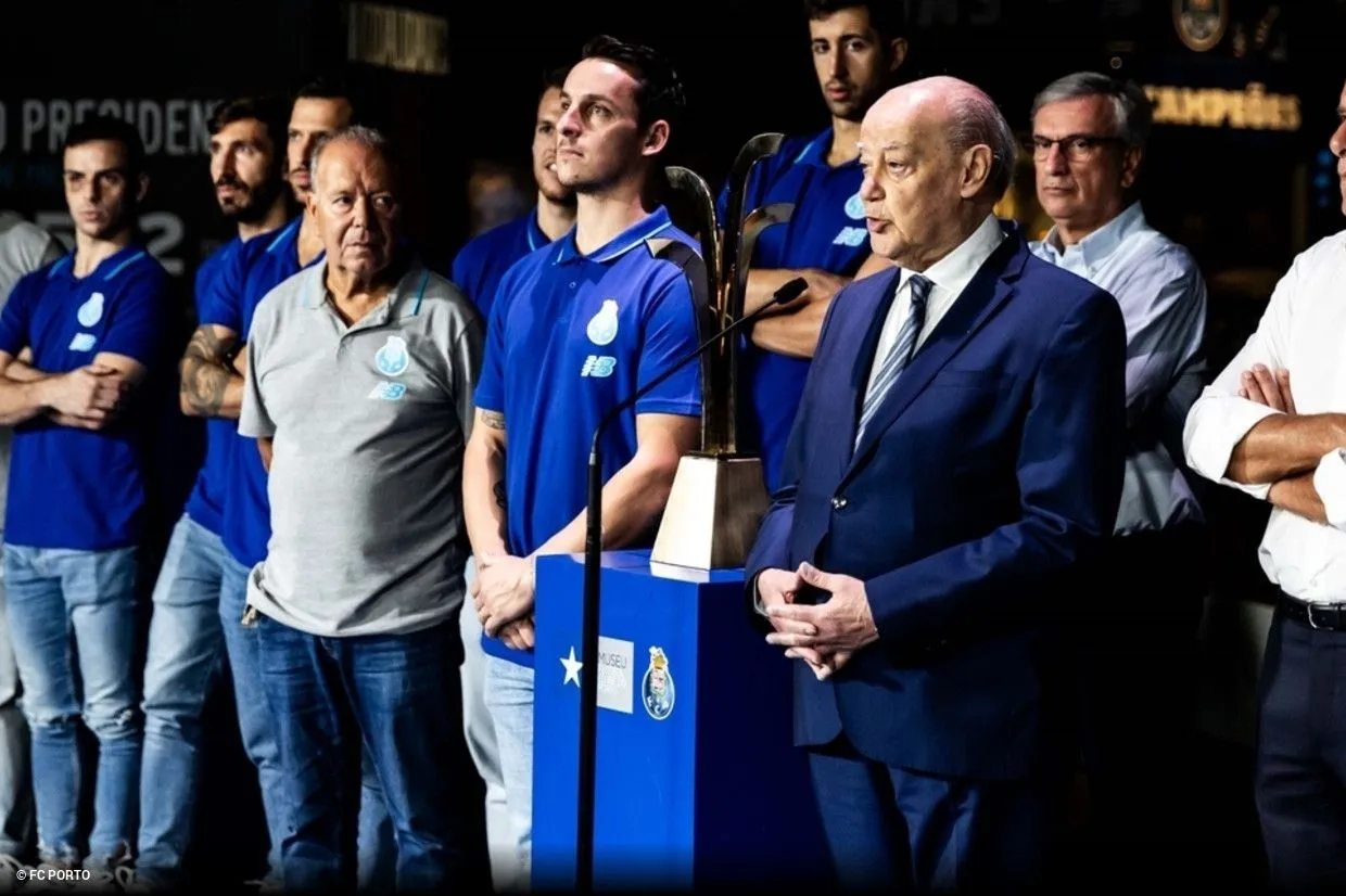 1055274 pinto da costa existiram incitamentos para que as pessoas vi