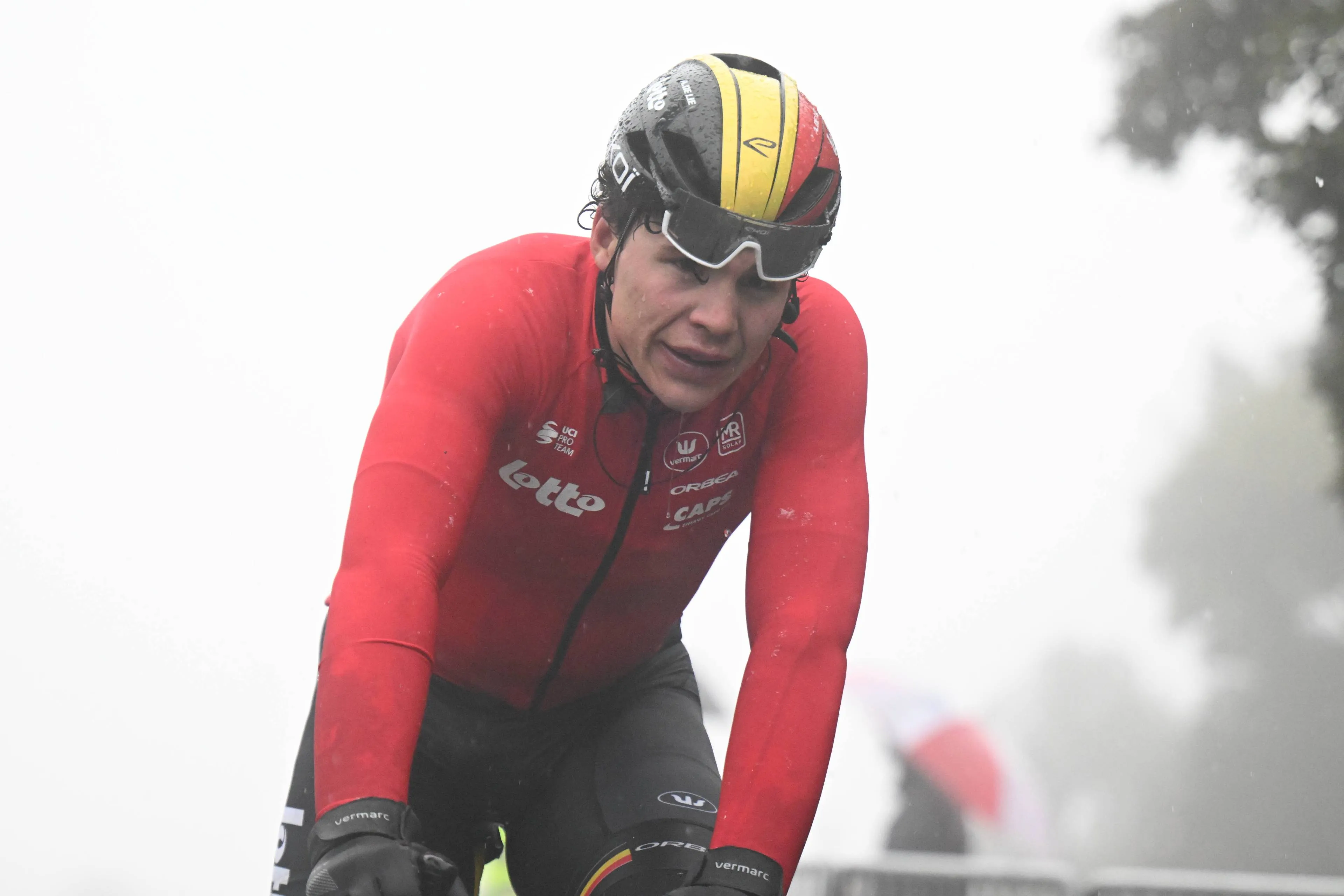 Arnaud de Lie conformado depois de uma edição da Omloop marcada pelo azar: "Às vezes ganha-se, às vezes não se ganha, mas aprende-se com isso"
