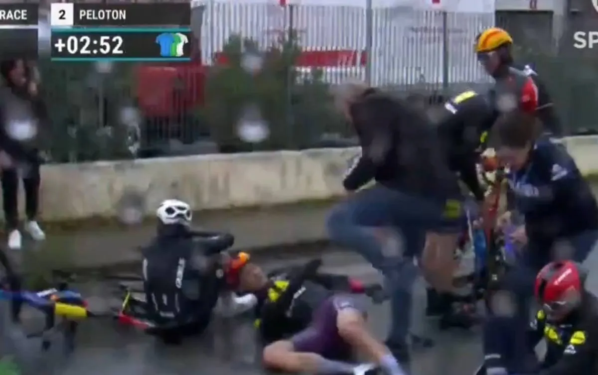 Relatório médico e desistências - Tirreno-Adriatico 3ª etapa: Muitas quedas e 6 abandonos no dia