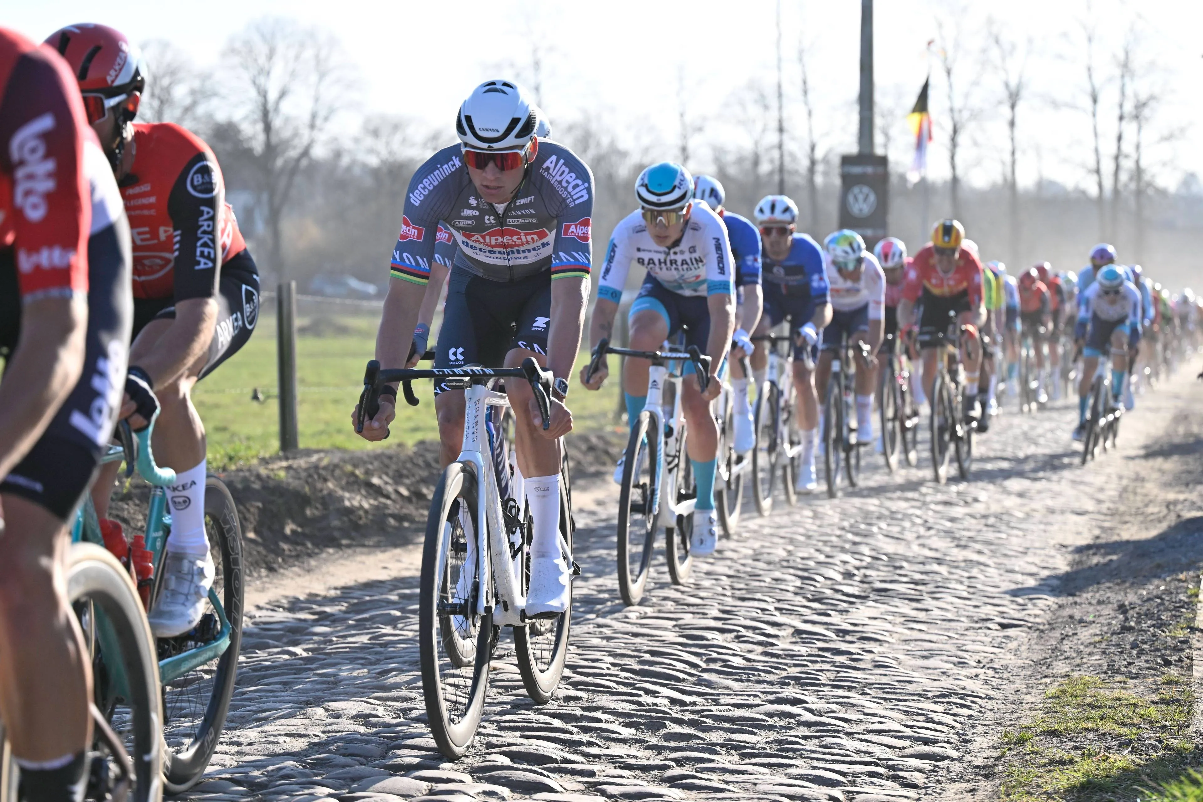 Mathieu van der Poel teve um efeito transformador na Le Samyn: "Há cada vez mais ciclistas que vêm aqui preparar a Flandres a Roubaix"