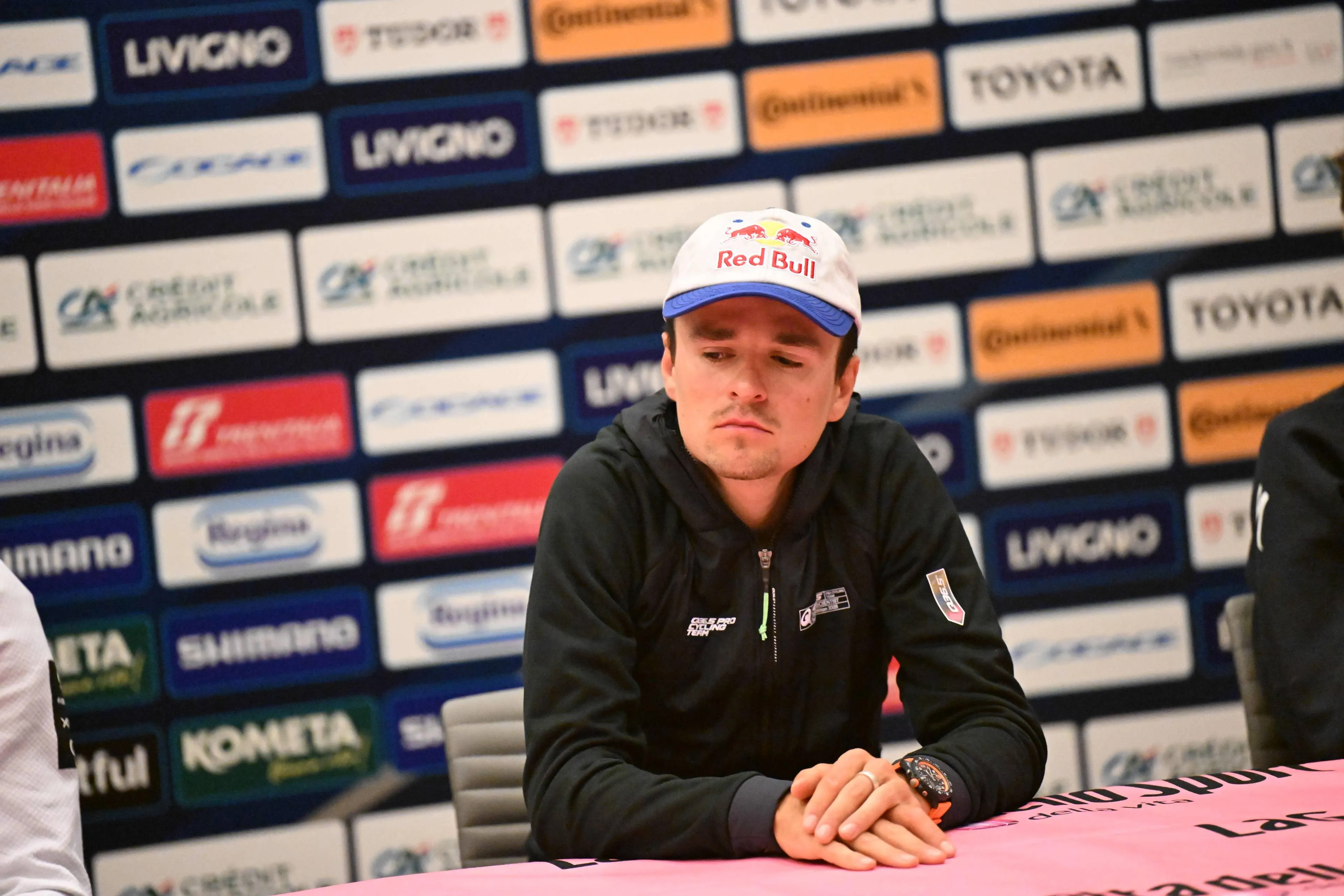 Tom Pidcock does believe Strade Bianche is still within reach of classics specialists: "If Mathieu and Wout are at the start, they’re racing to win"