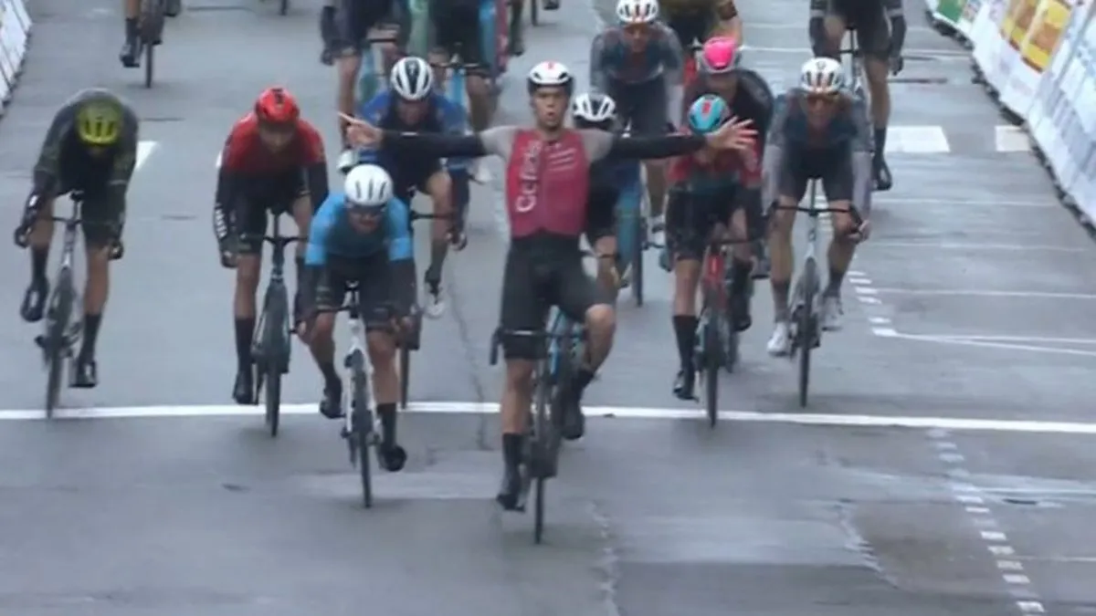 Milan Fretin vence a Volta ao Limburgo, com muitos ciclistas a subirem o passeio antes da ultima curva que levou a algumas quedas
