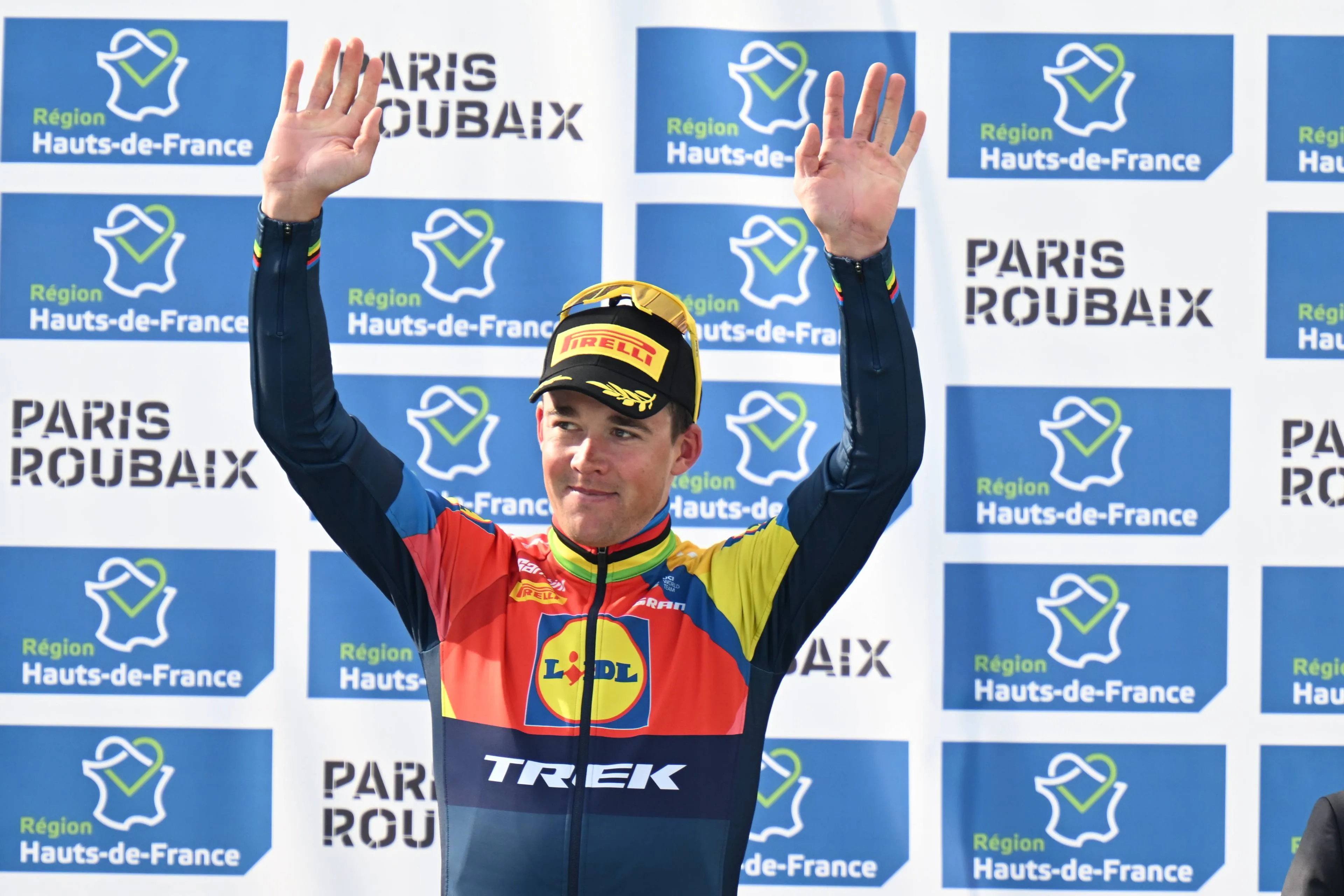 OPINIÃO: Mads Pedersen ainda não aprendeu a correr contra Mathieu van der Poel