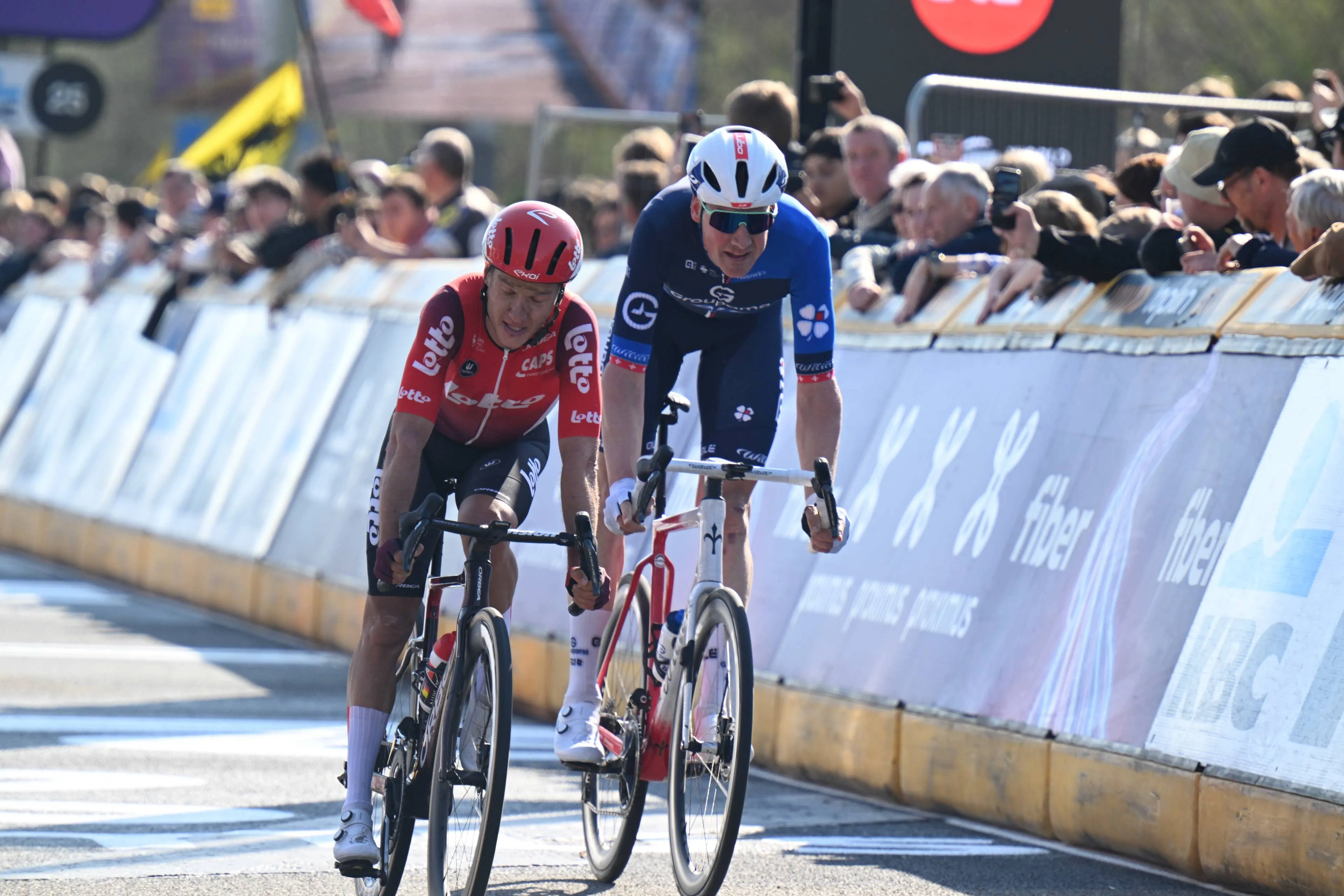 Stefan Kung reage ao sétimo lugar na Volta à Flandres: "Joguei as minhas cartas. Não queria sair da Flandres com arrependimentos"