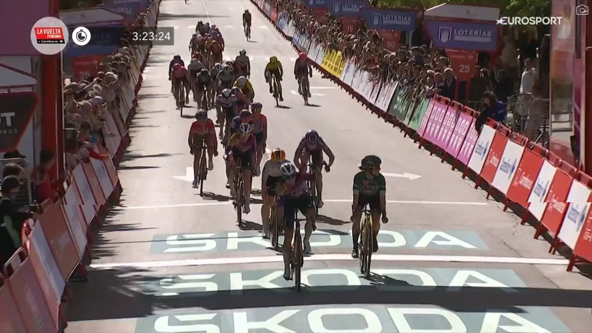 Femke Gerritse denies Marianne Vos and sprints into Red Jersey at La Vuelta Femenina 2025 with stage 3 win