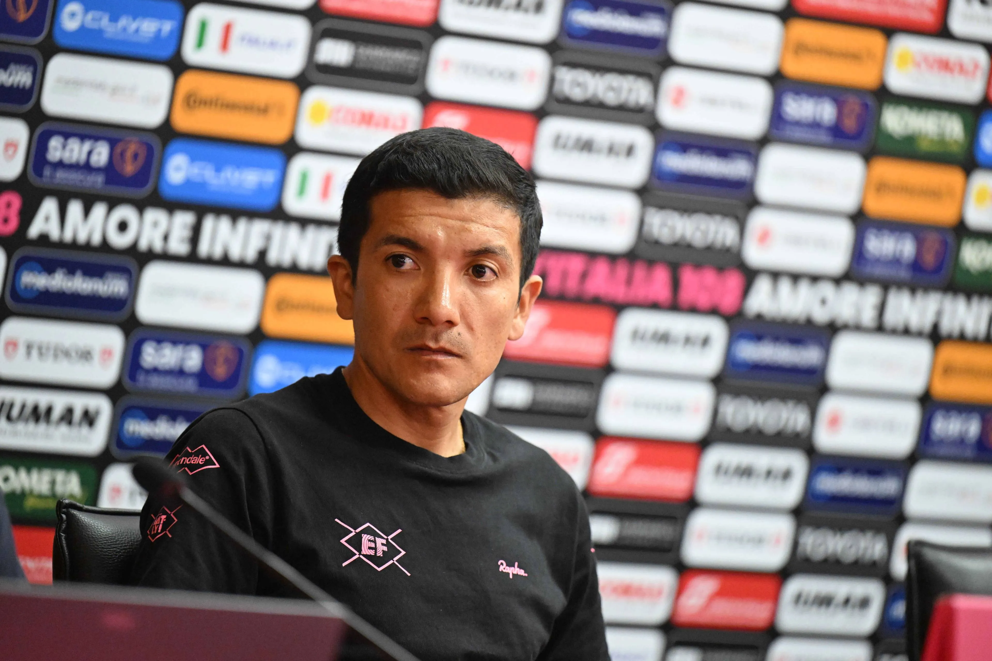 OFFICIAL: Another Giro d’Italia contender bites the dust as former Maglia Rosa winner Richard Carapaz ruled out