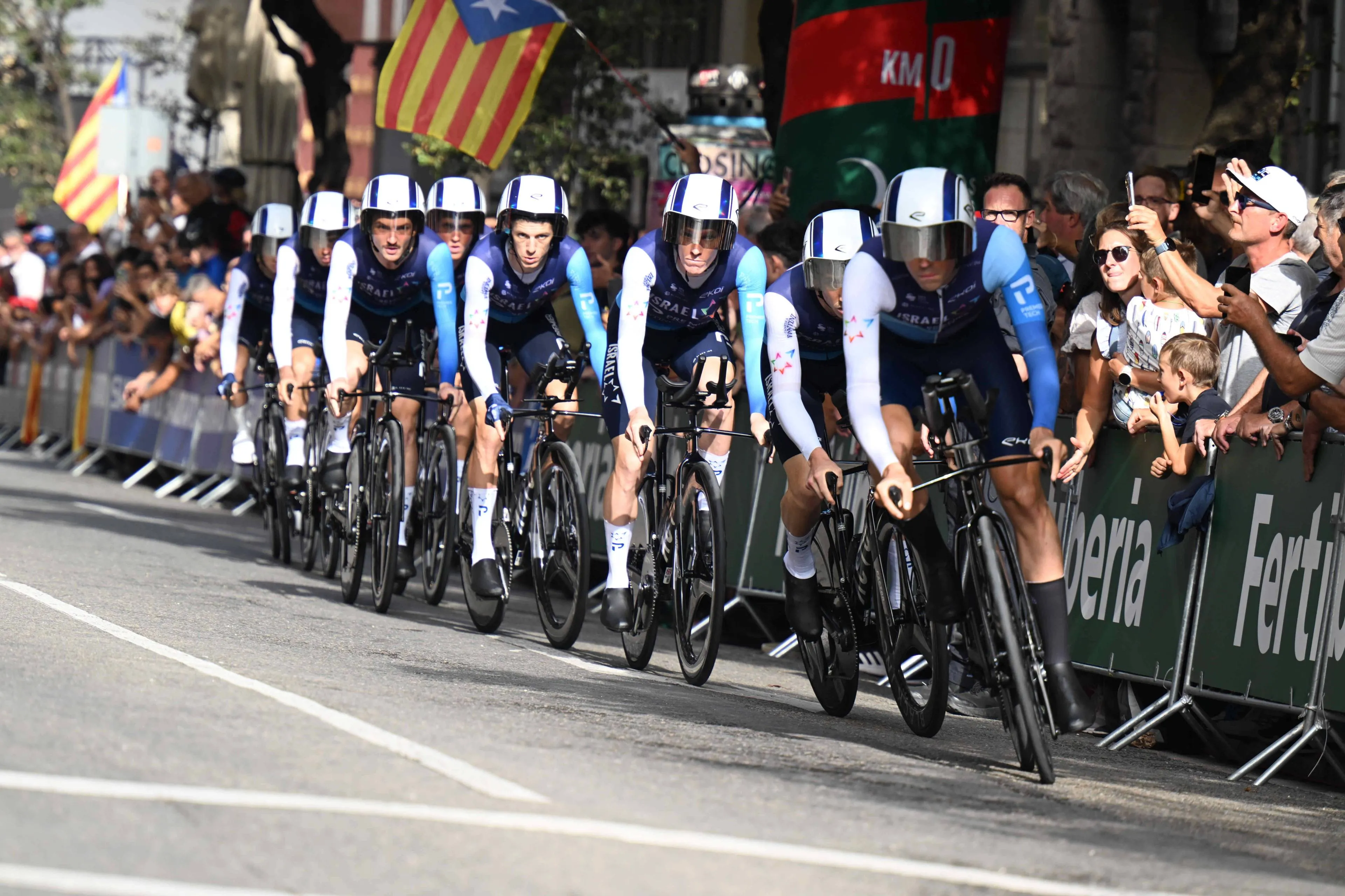 "They called me a murderer, spat at me and kicked the car" - Israel - Premier Tech DS reveals abuse on riders and tears after La Vuelta TTT