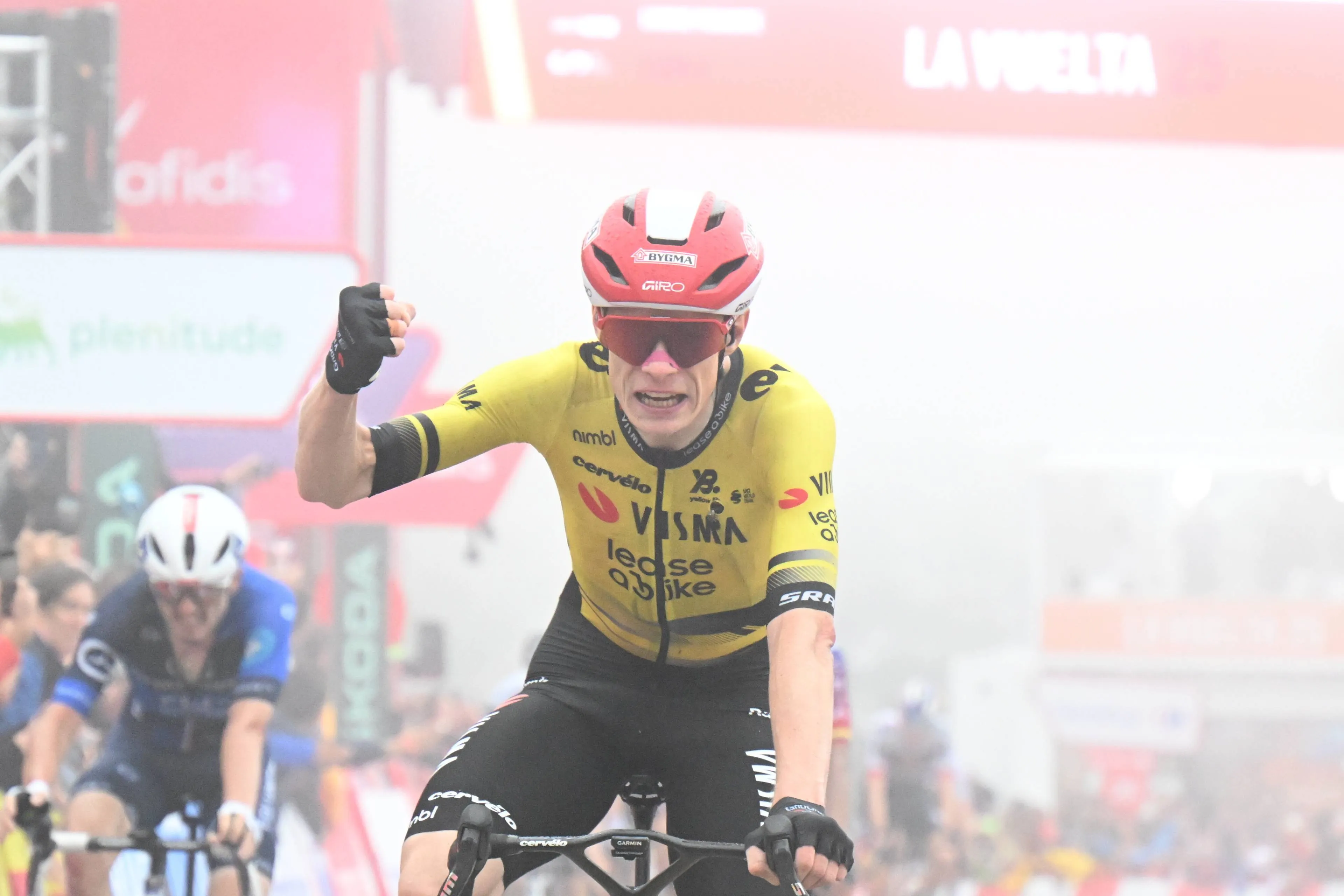 Visma surpreendente toda a gente com ataque ousado, Jonas Vingegaard vence e João Almeida 3º em Valdezcaray!