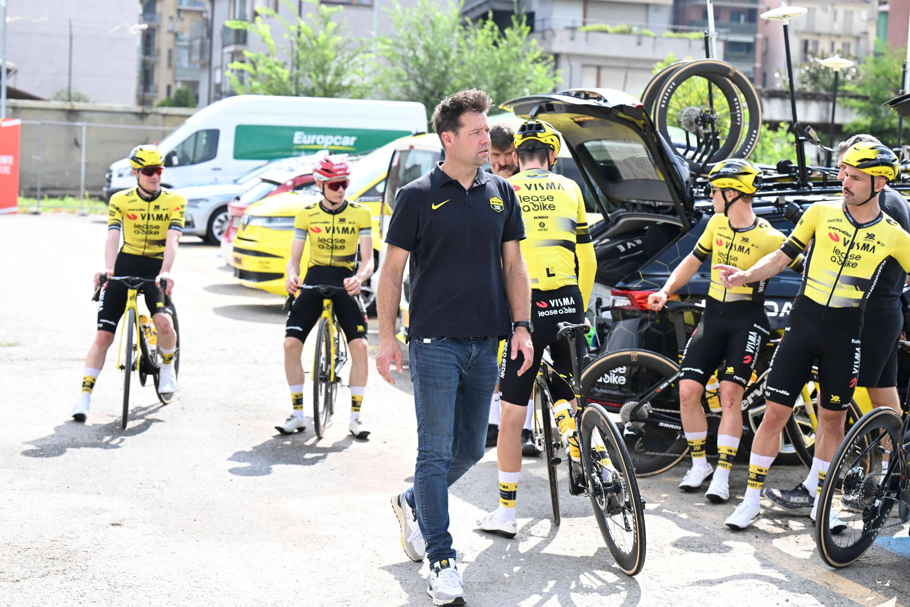 Blow for Visma as long-serving DS jumps ship for new challenge at Tudor Pro Cycling Team